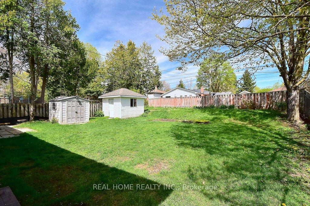 Photo 36 of 51 Gladman Avenue, Newmarket, Central Newmarket — HOMEH