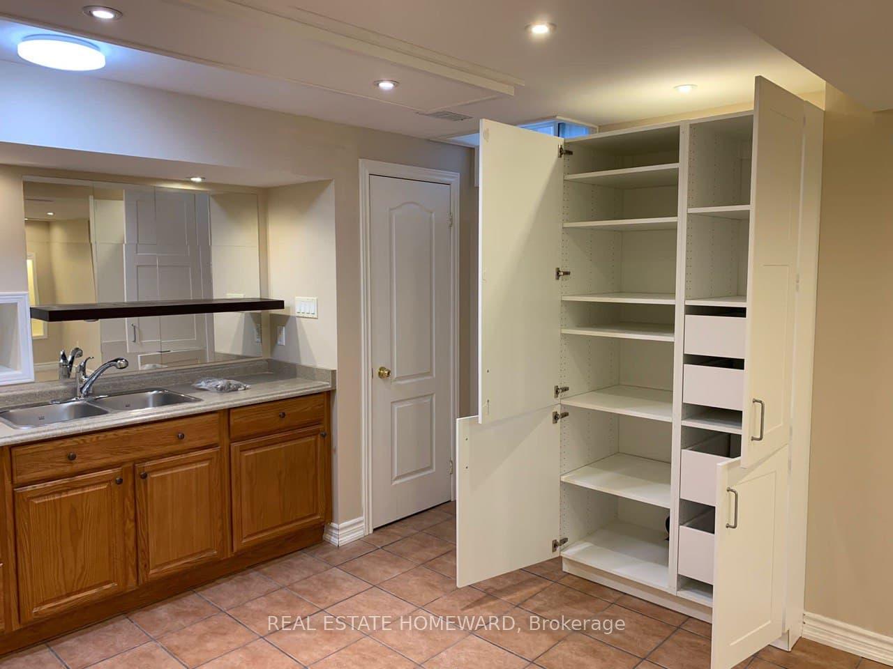Photo 4 of Unit Lower, 669 Foxcroft Boulevard, Newmarket, Stonehaven-Wyndham — HOMEH
