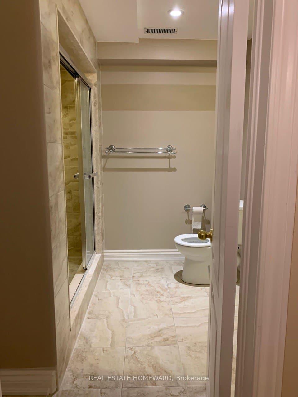 Photo 12 of Unit Lower, 669 Foxcroft Boulevard, Newmarket, Stonehaven-Wyndham — HOMEH