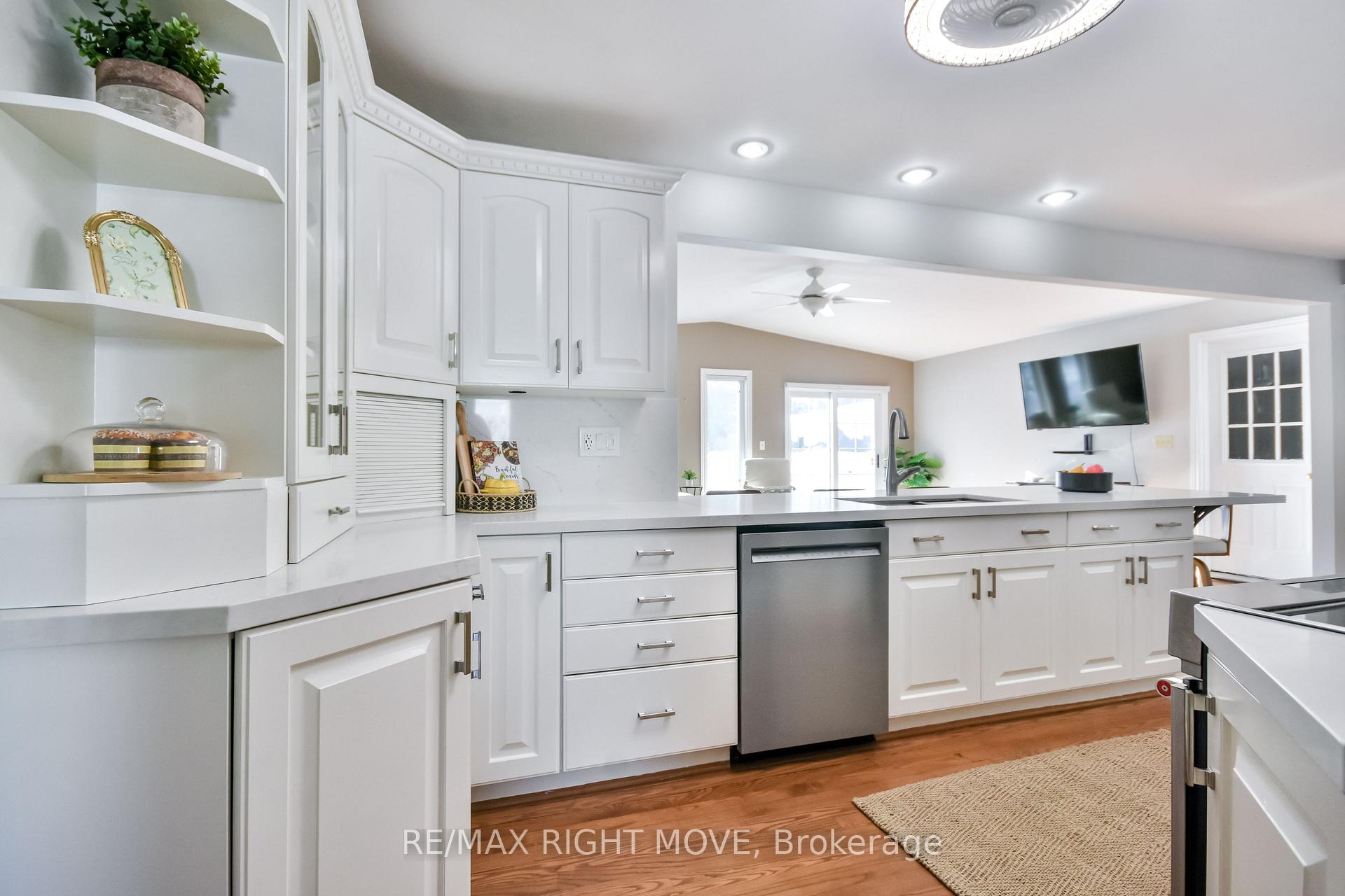 Photo 7 of 23 Stanton Drive, Orillia — HOMEH