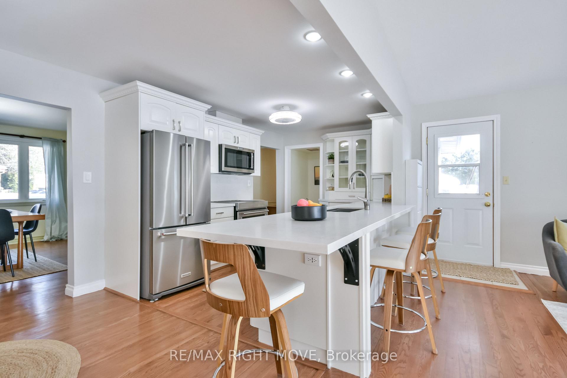 Photo 8 of 23 Stanton Drive, Orillia — HOMEH