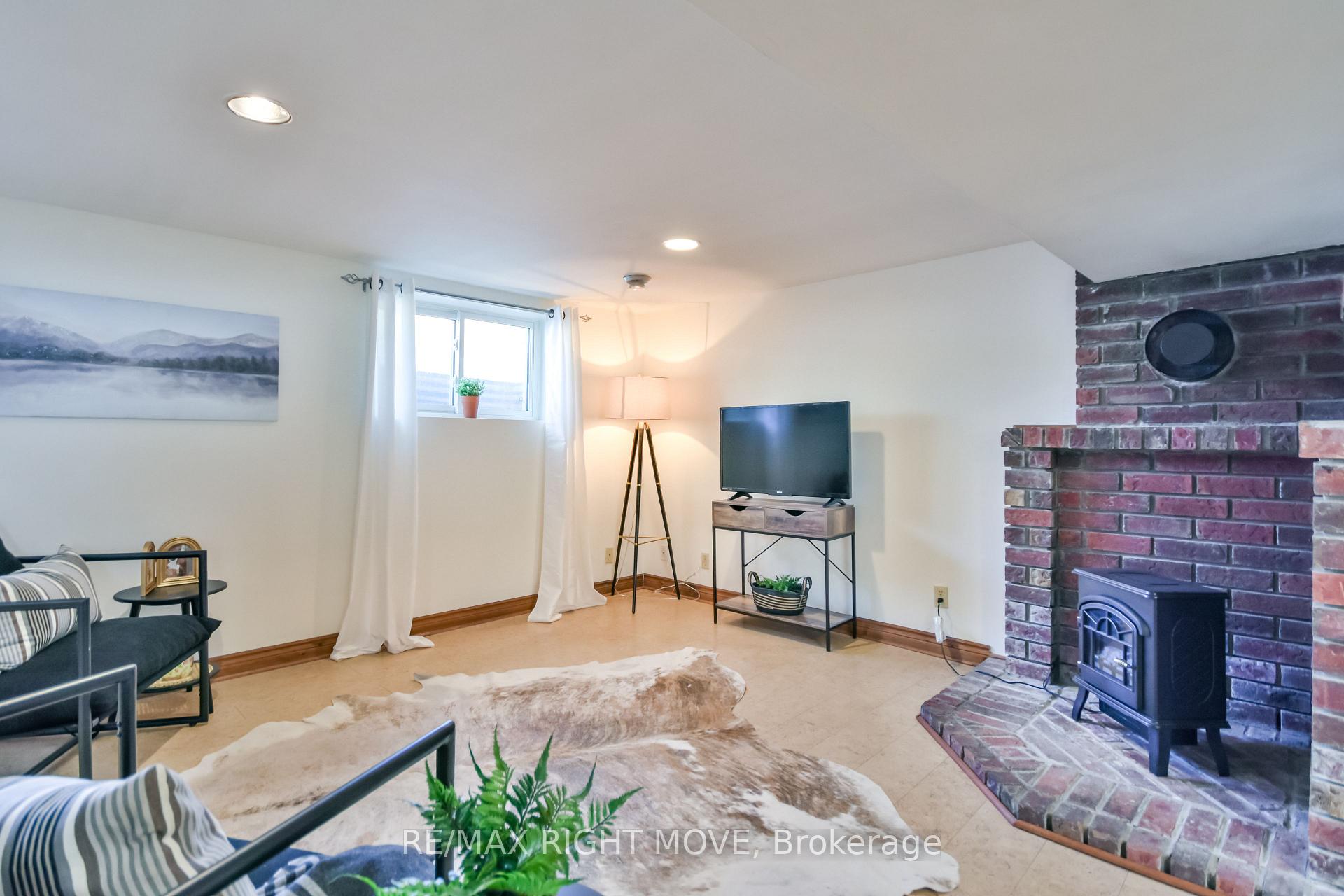 Photo 20 of 23 Stanton Drive, Orillia — HOMEH