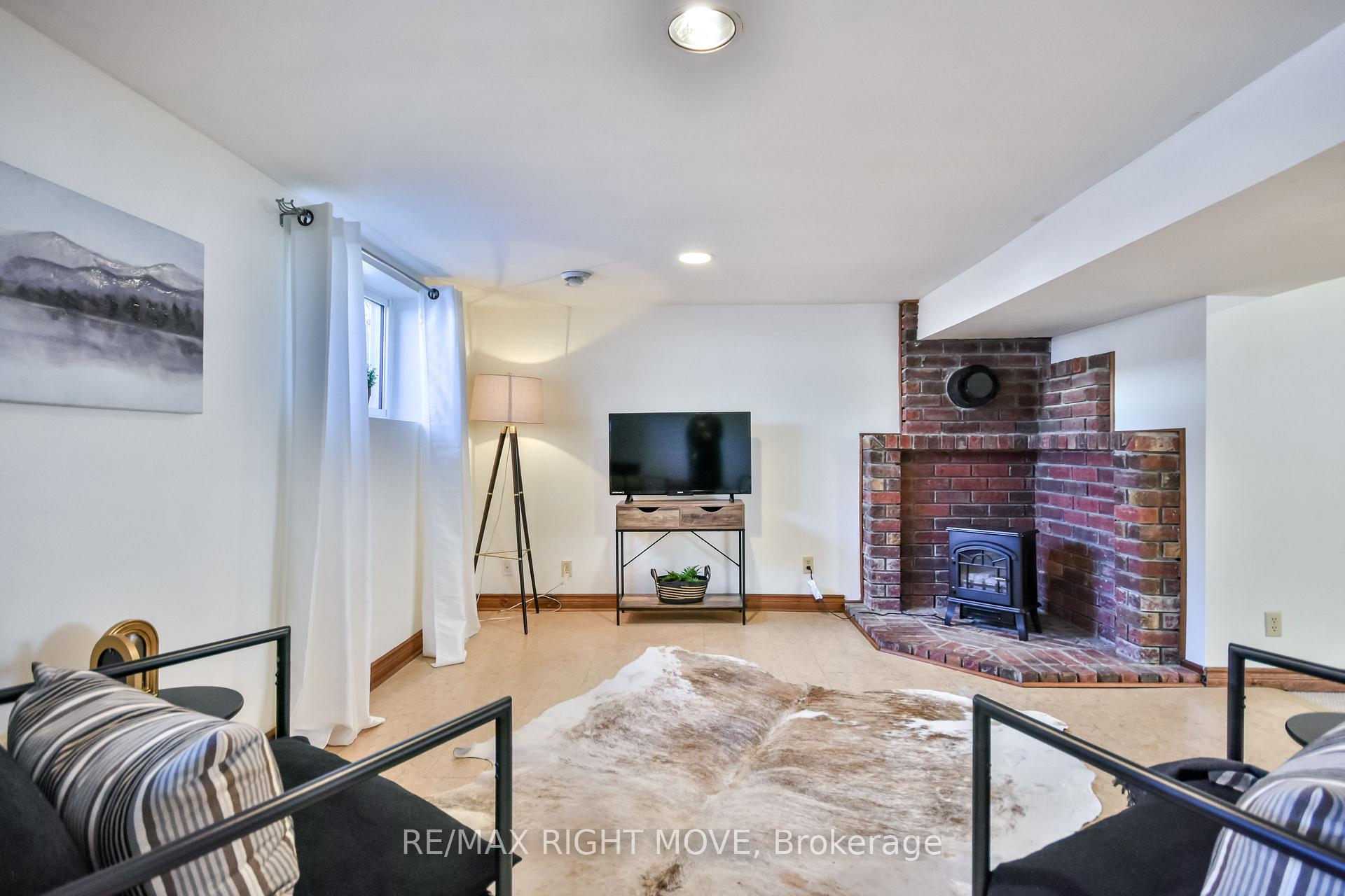Photo 21 of 23 Stanton Drive, Orillia — HOMEH