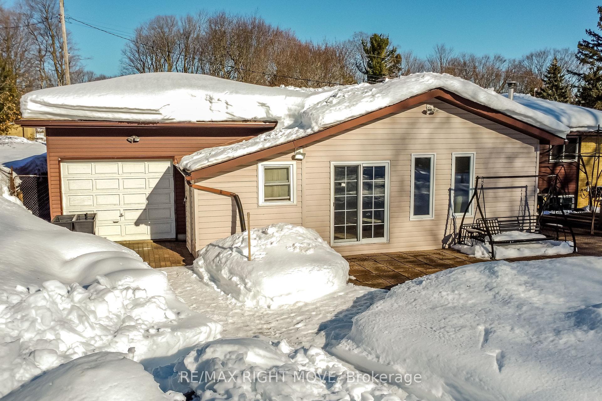 Photo 27 of 23 Stanton Drive, Orillia — HOMEH