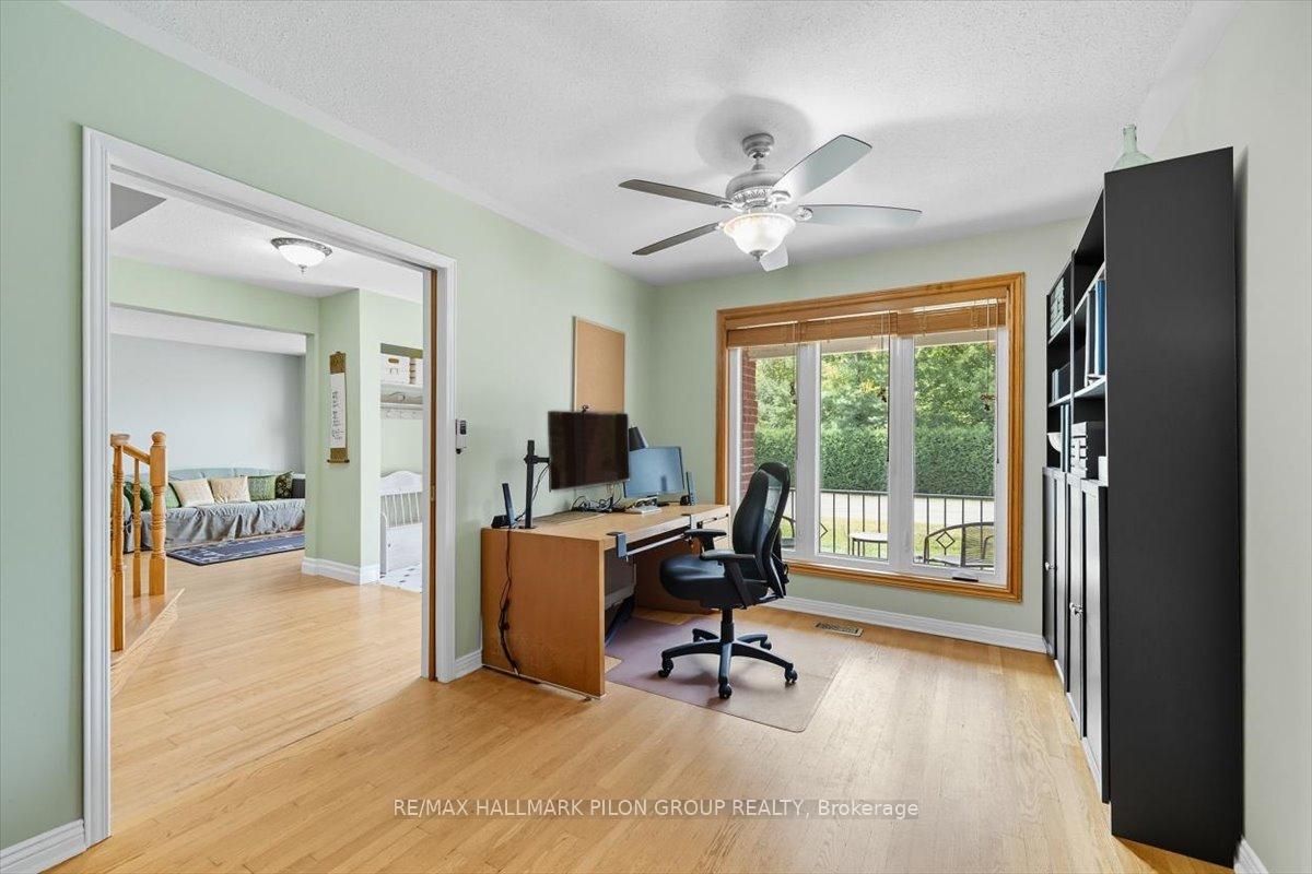 Photo 14 of 2963 Turquoise Crescent, Ottawa, Navan — HOMEH