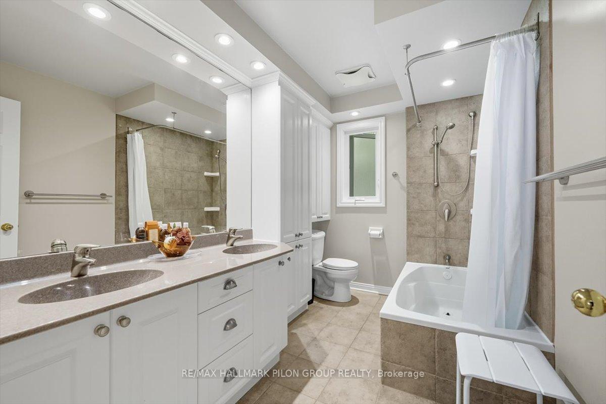 Photo 25 of 2963 Turquoise Crescent, Ottawa, Navan — HOMEH
