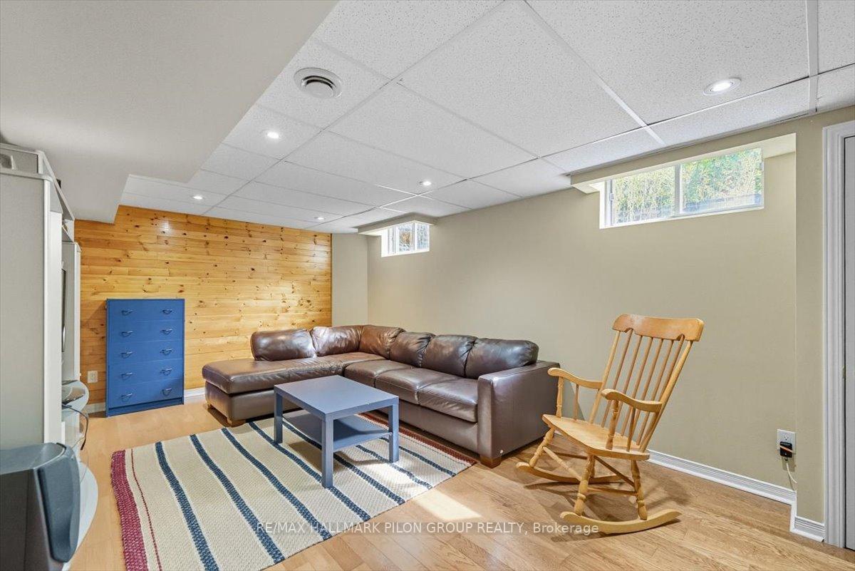 Photo 26 of 2963 Turquoise Crescent, Ottawa, Navan — HOMEH