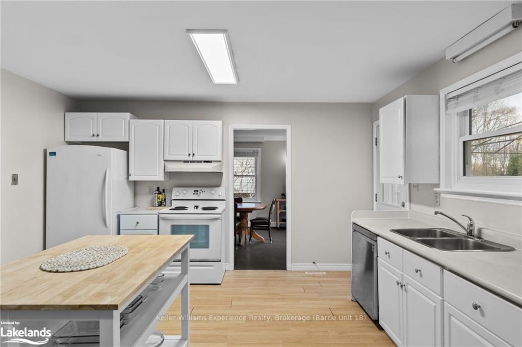Photo 6 of 49 North Street E, Orillia — HOMEH
