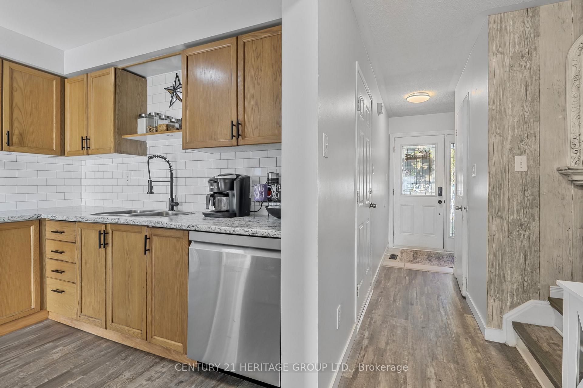 Photo 9 of 52 Potter Crescent, New Tecumseth, Tottenham — HOMEH
