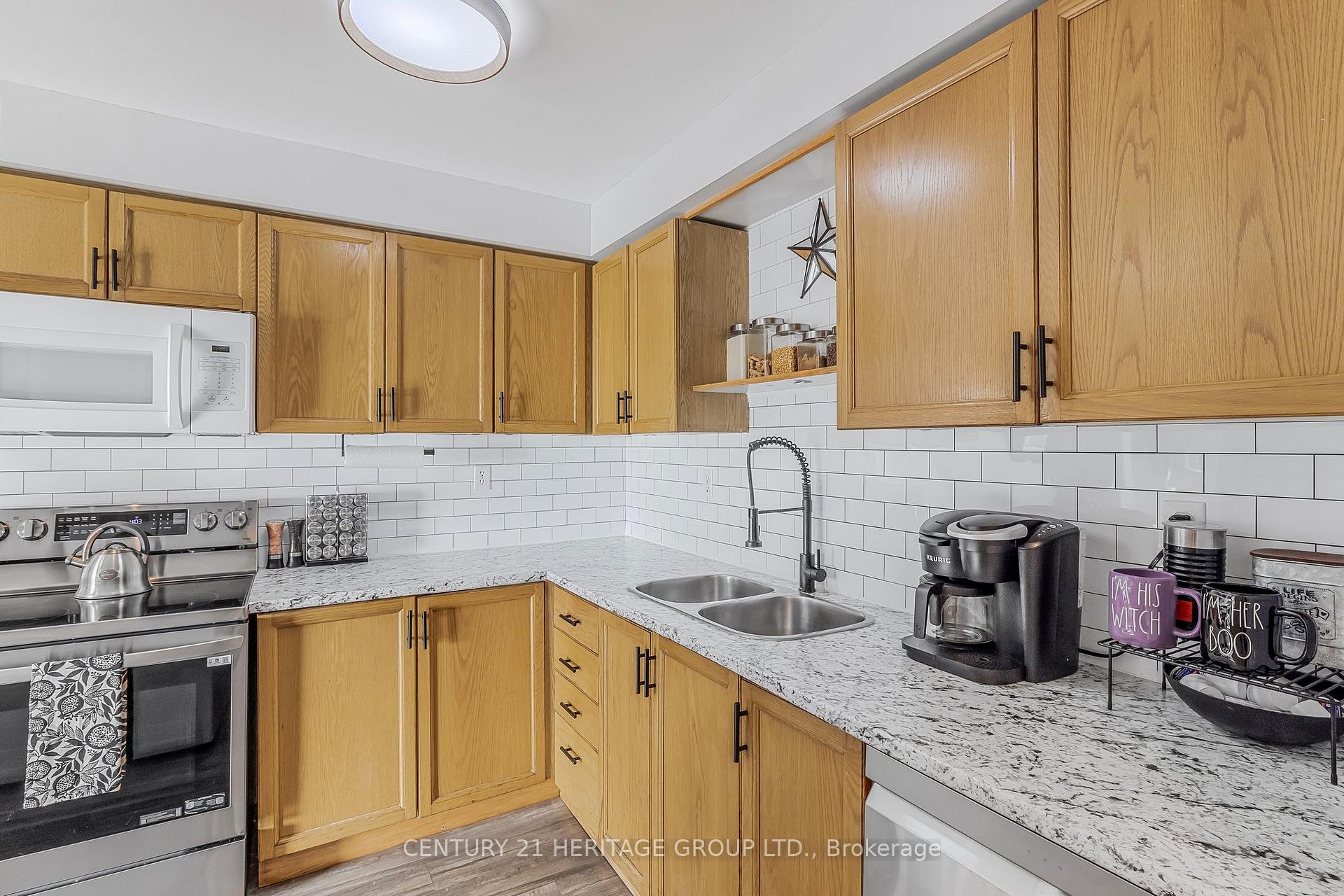 Photo 10 of 52 Potter Crescent, New Tecumseth, Tottenham — HOMEH