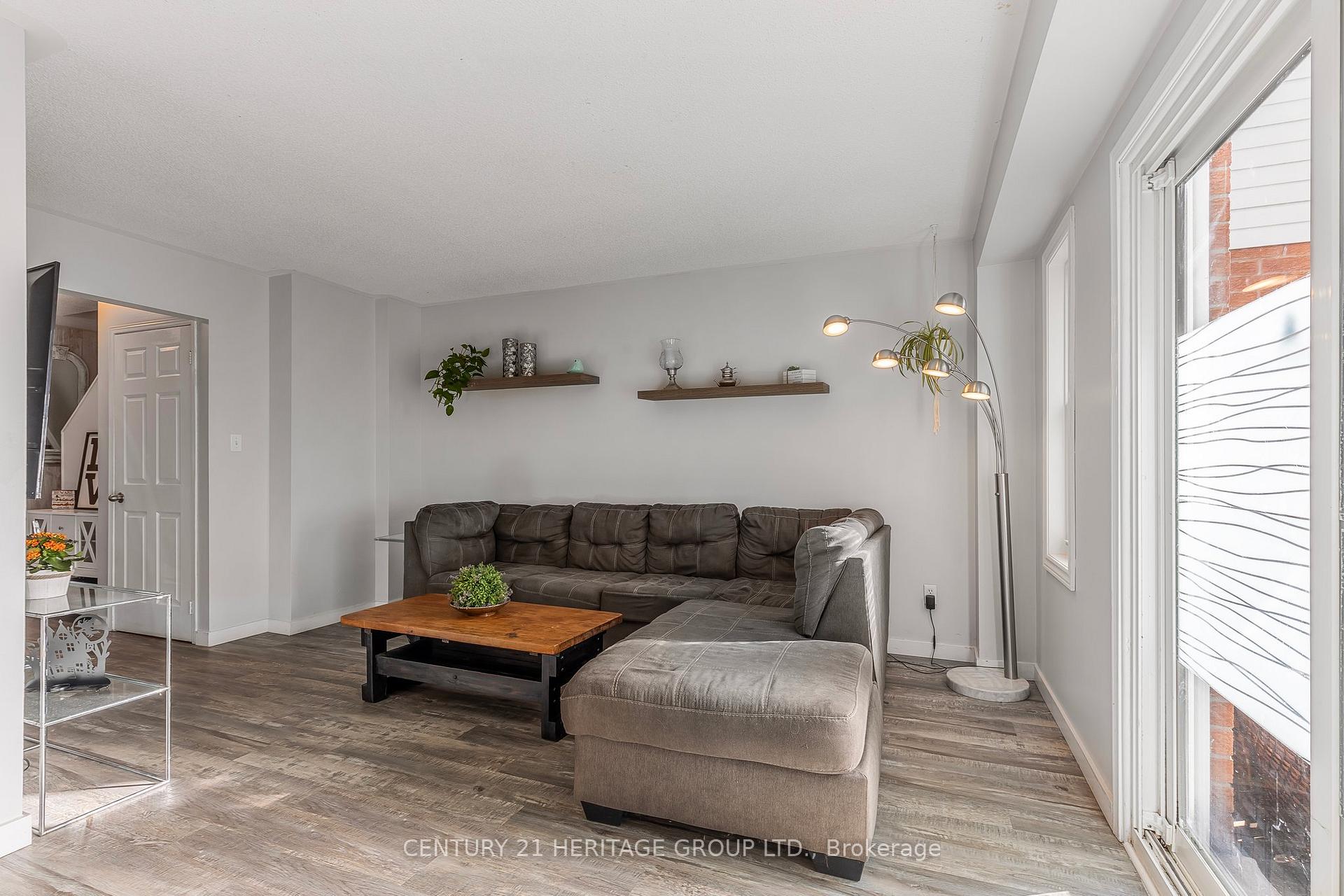 Photo 18 of 52 Potter Crescent, New Tecumseth, Tottenham — HOMEH
