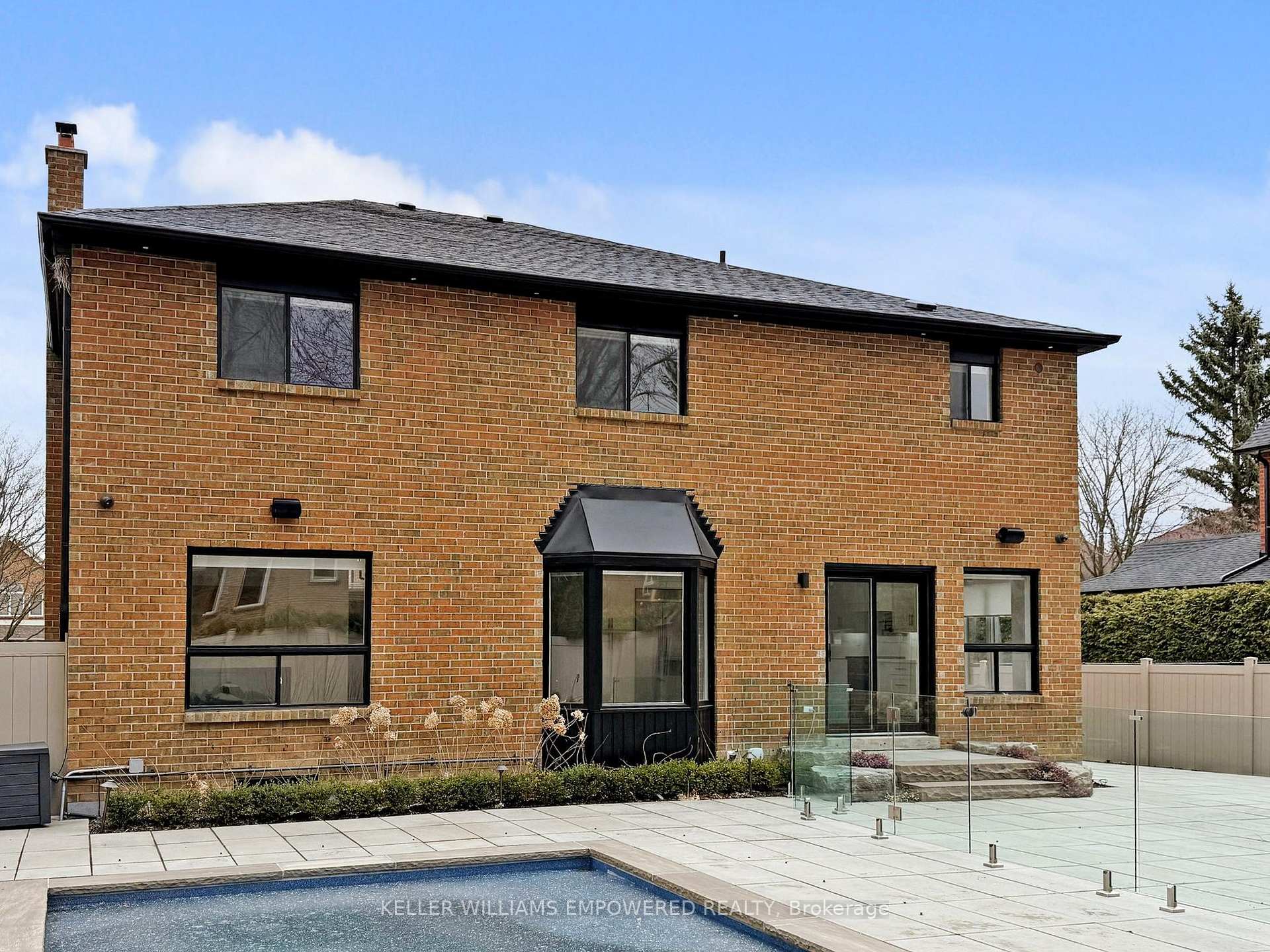 Photo 5 of 525 Binns Avenue, Newmarket, Glenway Estates — HOMEH