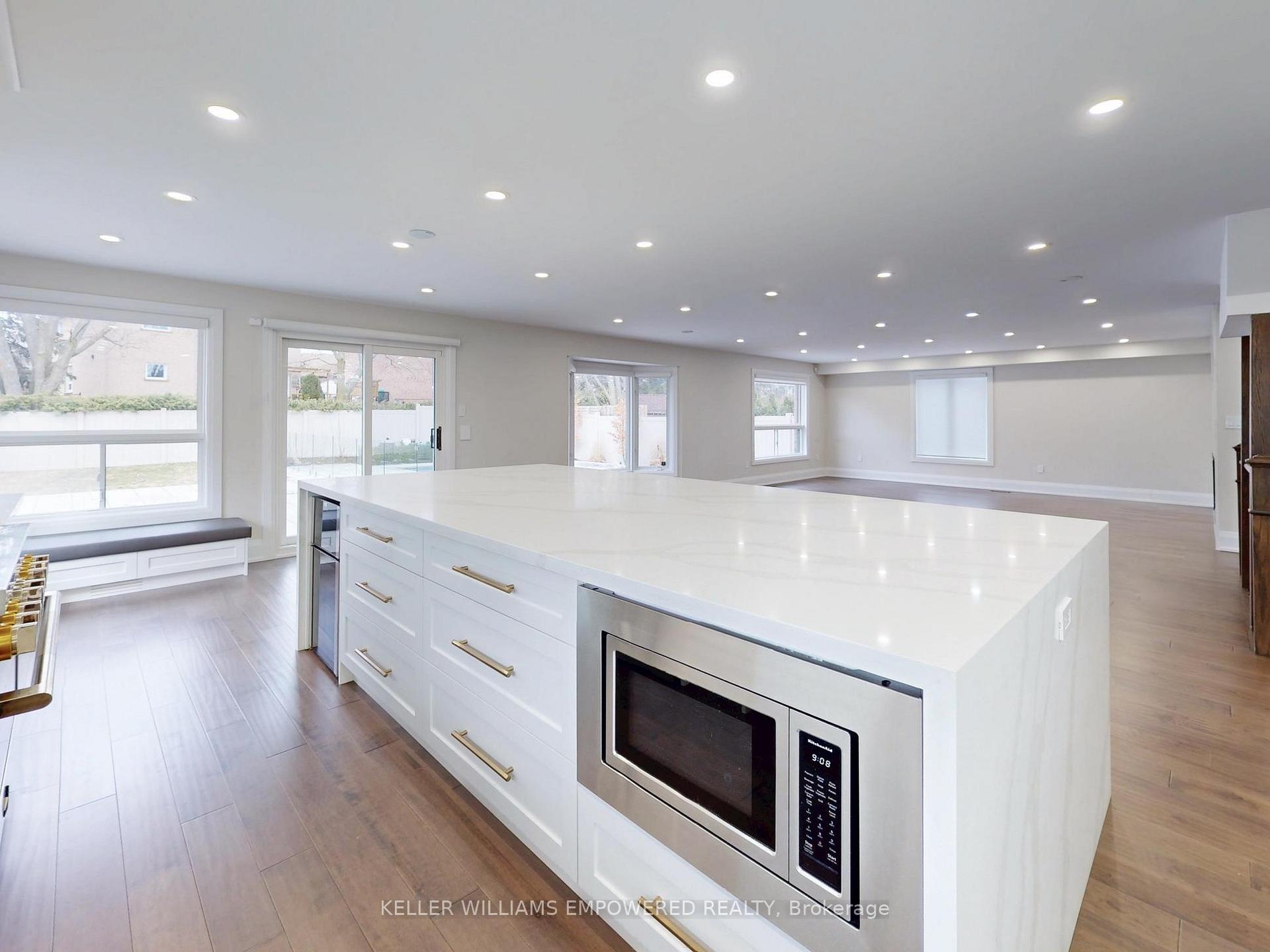 Photo 10 of 525 Binns Avenue, Newmarket, Glenway Estates — HOMEH