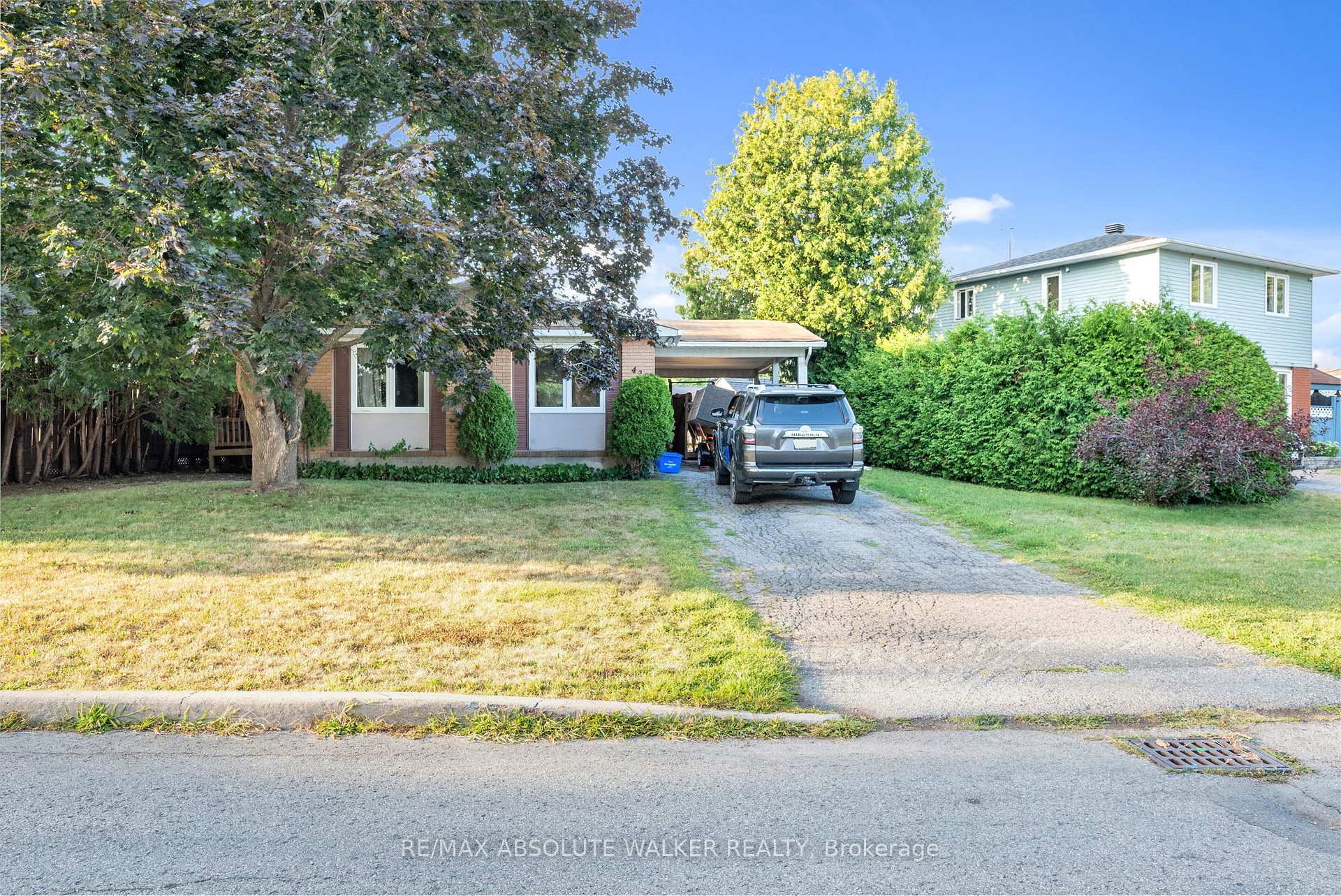 Photo 1 of 428 Hatfield Crescent, Ottawa, Bilberry Creek/Queenswood Heights — HOMEH