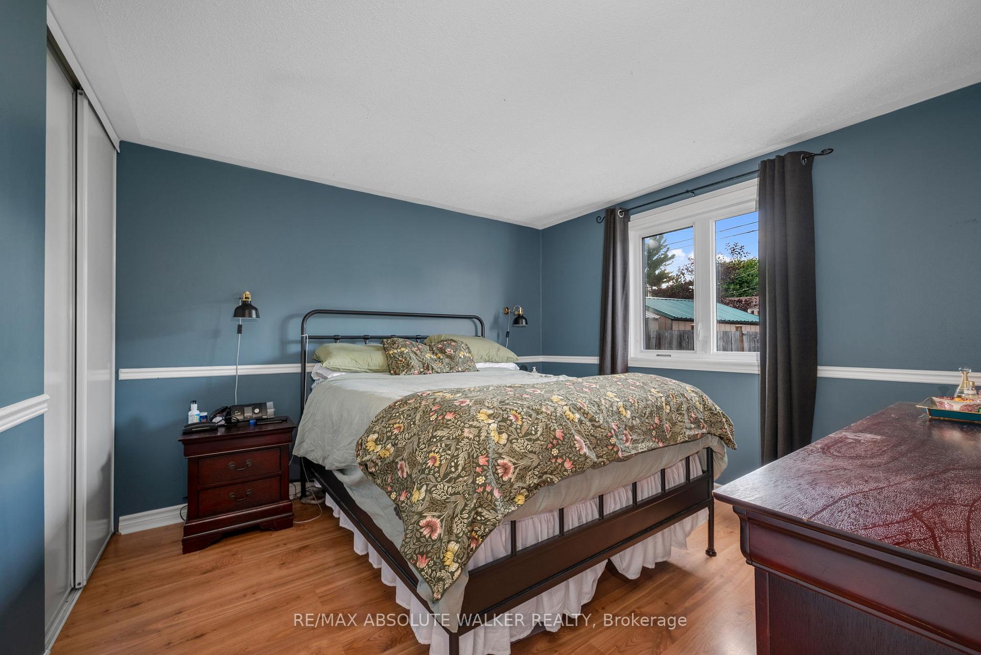 Photo 9 of 428 Hatfield Crescent, Ottawa, Bilberry Creek/Queenswood Heights — HOMEH