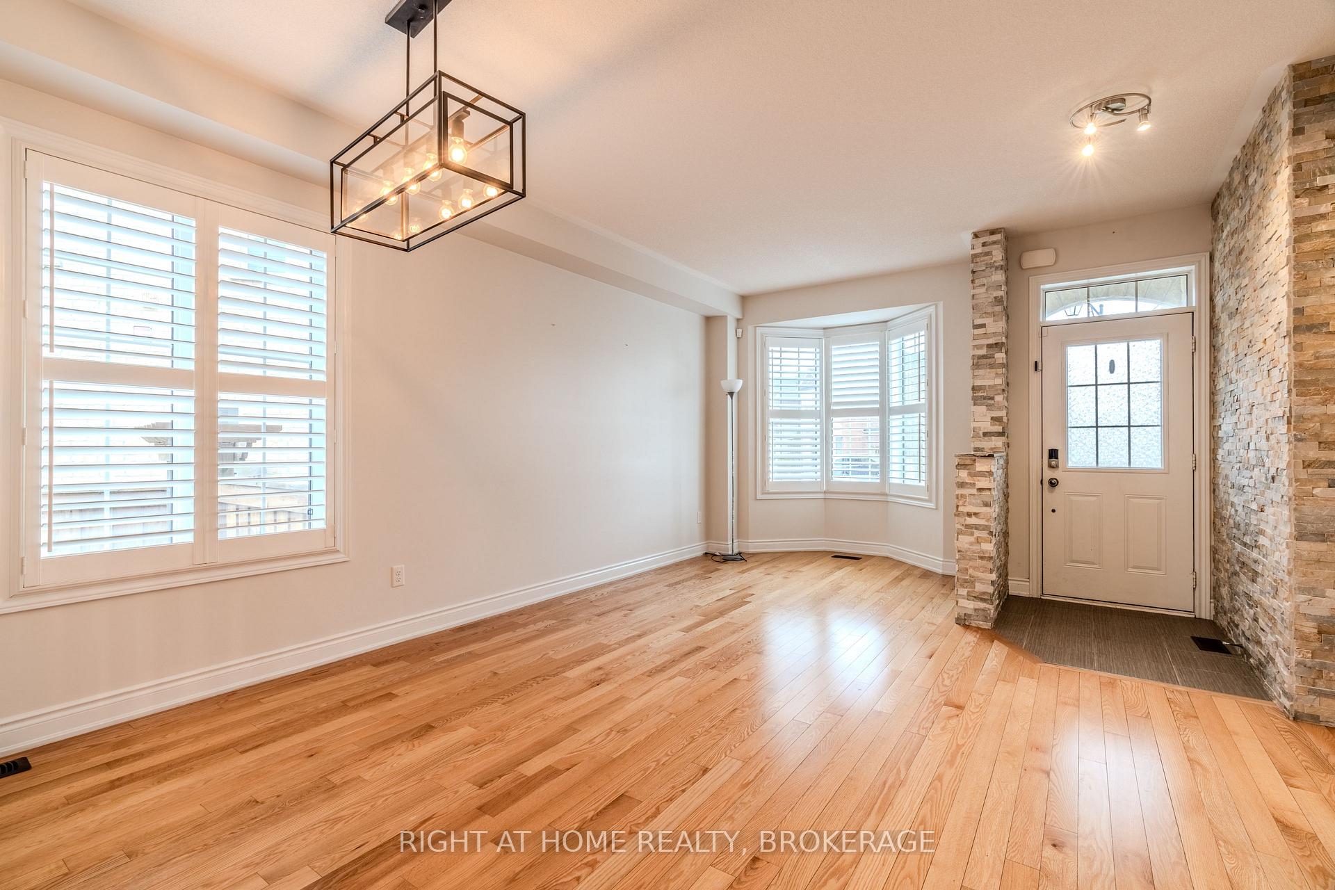 Photo 5 of 1499 Haws Crescent, Milton, Clarke — HOMEH