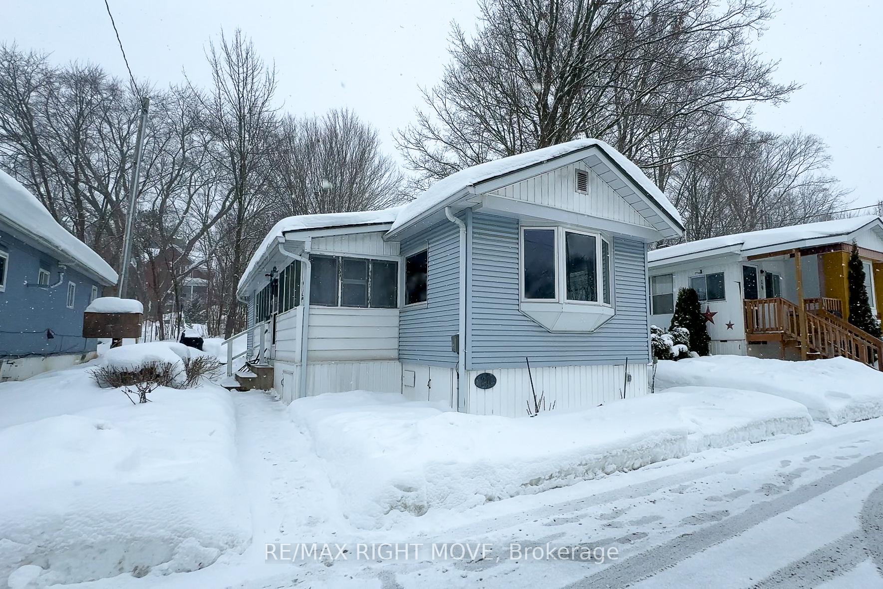 Front of Unit 20, 26 Dunn Avenue