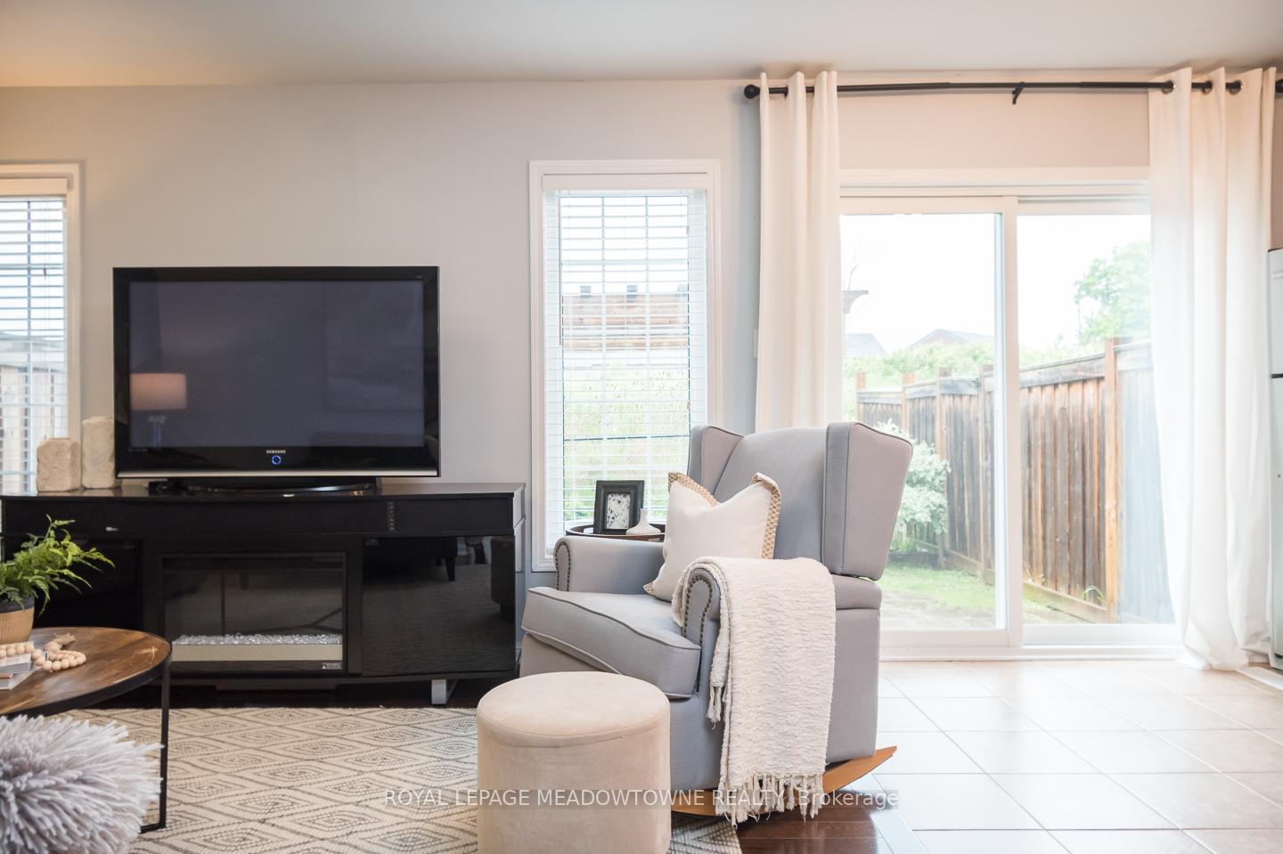 Photo 15 of 881 Brassard Circle, Milton, Willmott — HOMEH