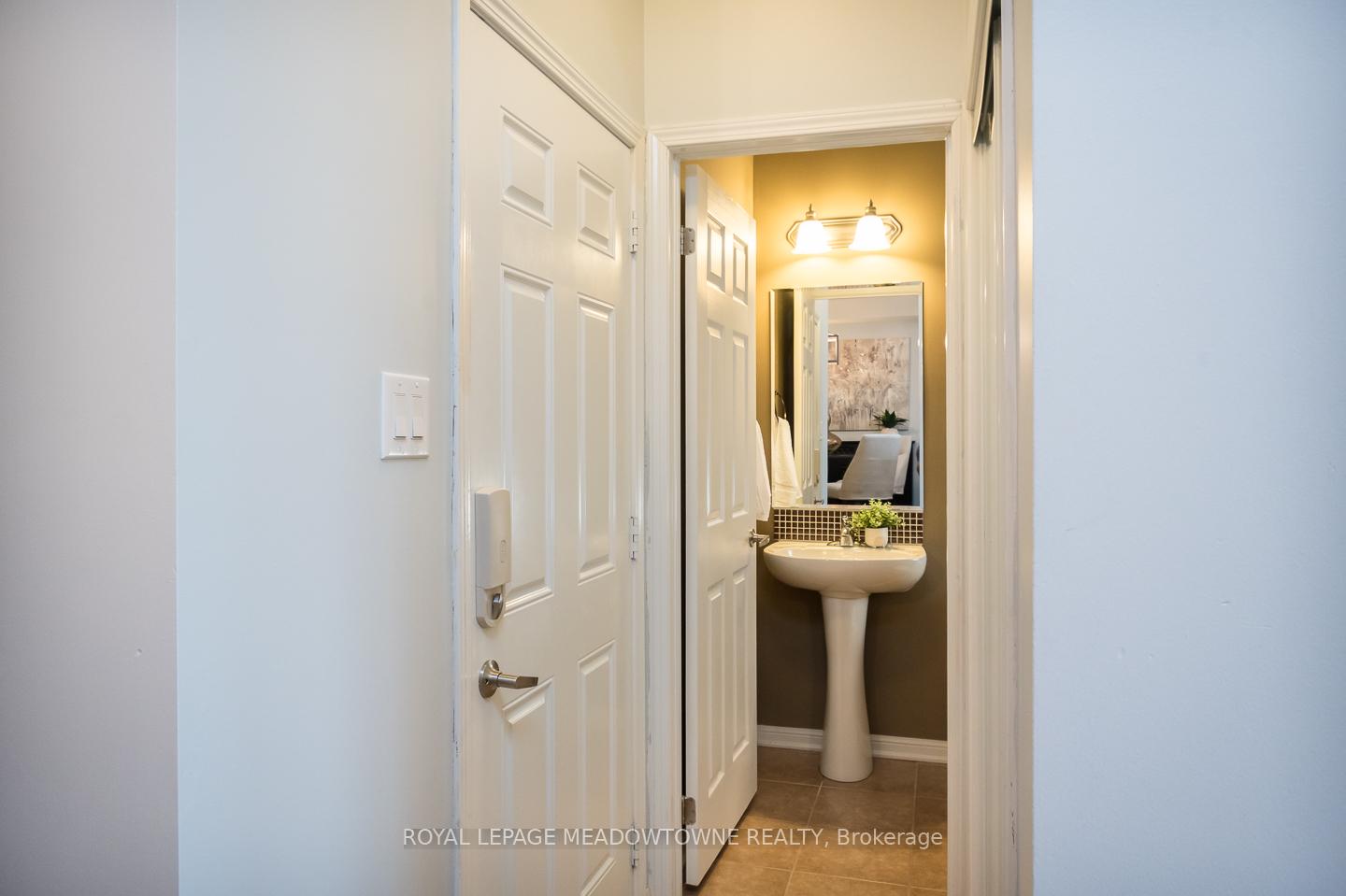 Photo 6 of 881 Brassard Circle, Milton, Willmott — HOMEH