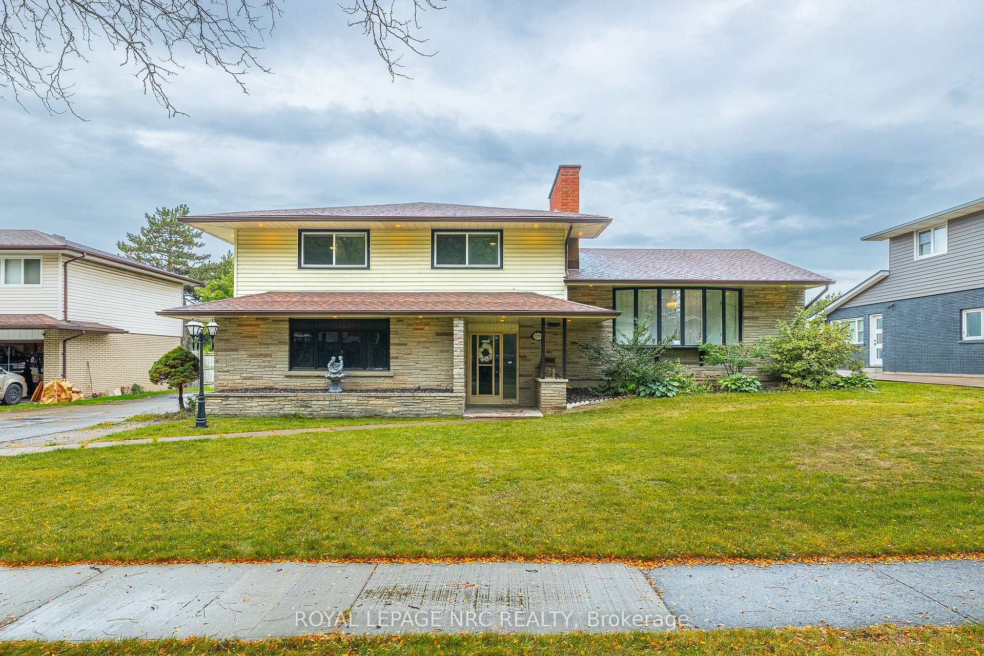 Front of 3797 Wiltshire Boulevard