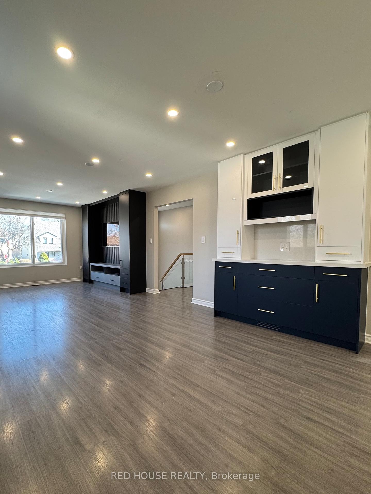 Photo 2 of Unit Upper, 69 Simpson Road, Newmarket, Central Newmarket — HOMEH