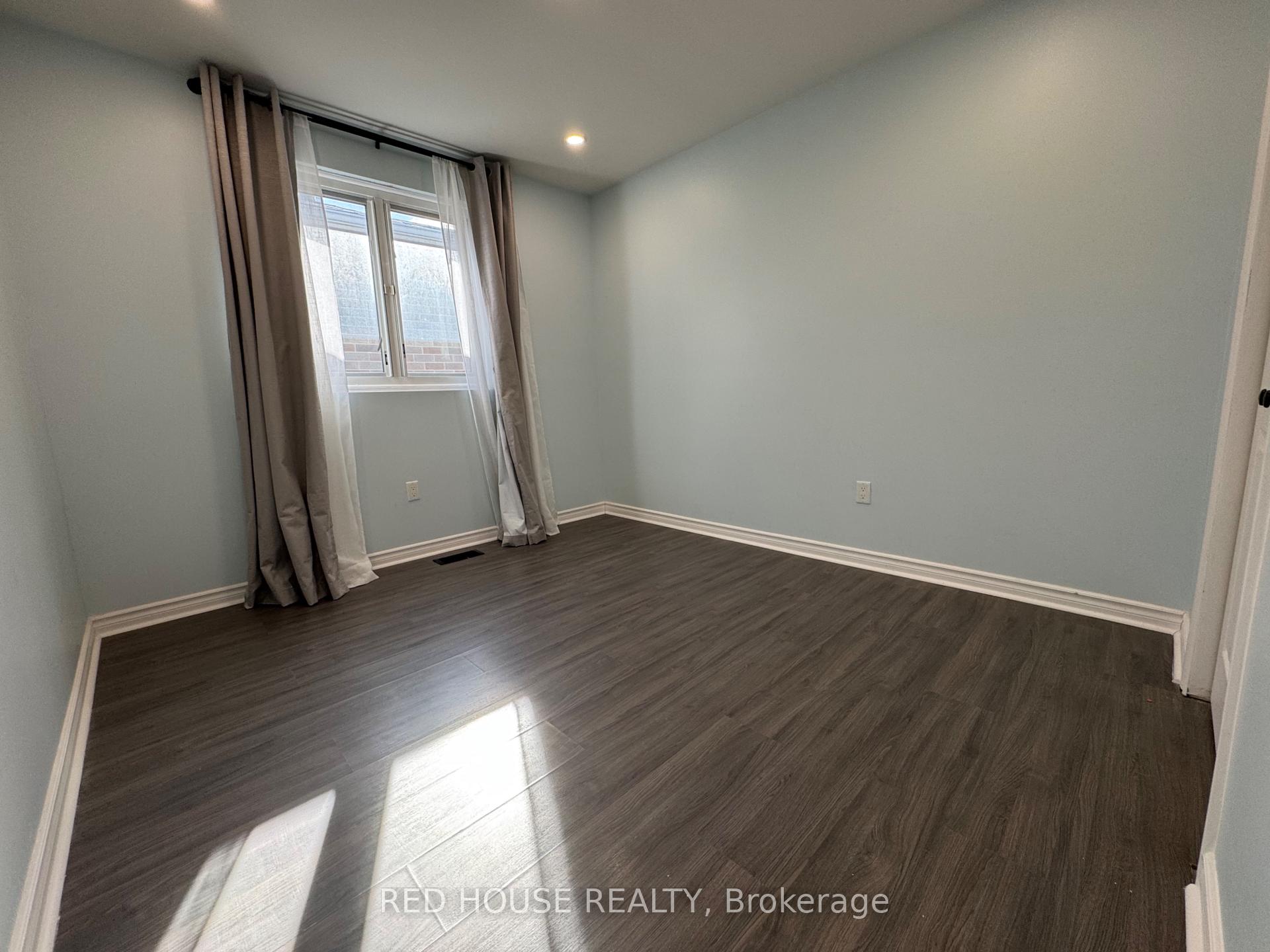 Photo 13 of Unit Upper, 69 Simpson Road, Newmarket, Central Newmarket — HOMEH