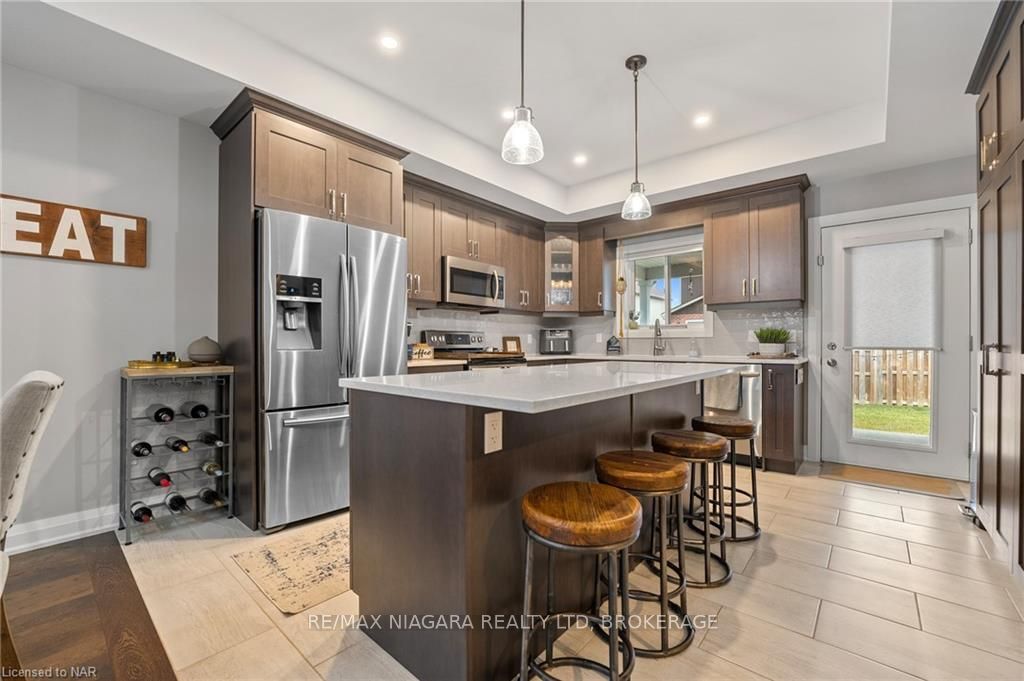Photo 12 of 134 Lametti Drive, Pelham, Fonthill — HOMEH
