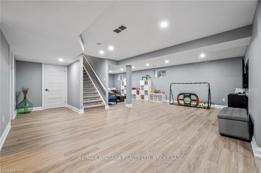 Photo 28 of 134 Lametti Drive, Pelham, Fonthill — HOMEH