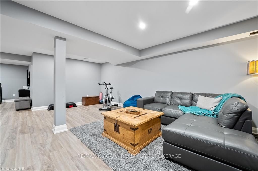 Photo 33 of 134 Lametti Drive, Pelham, Fonthill — HOMEH