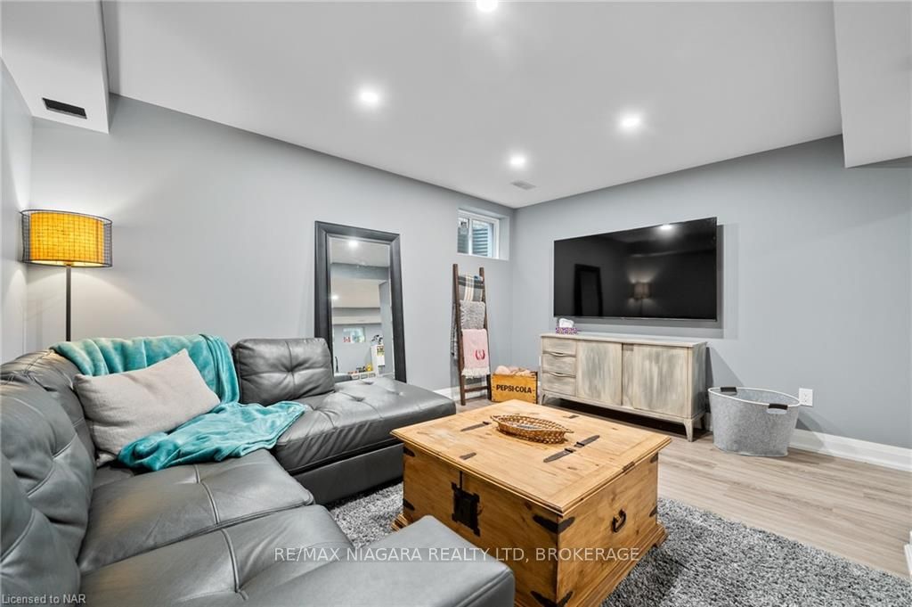 Photo 34 of 134 Lametti Drive, Pelham, Fonthill — HOMEH