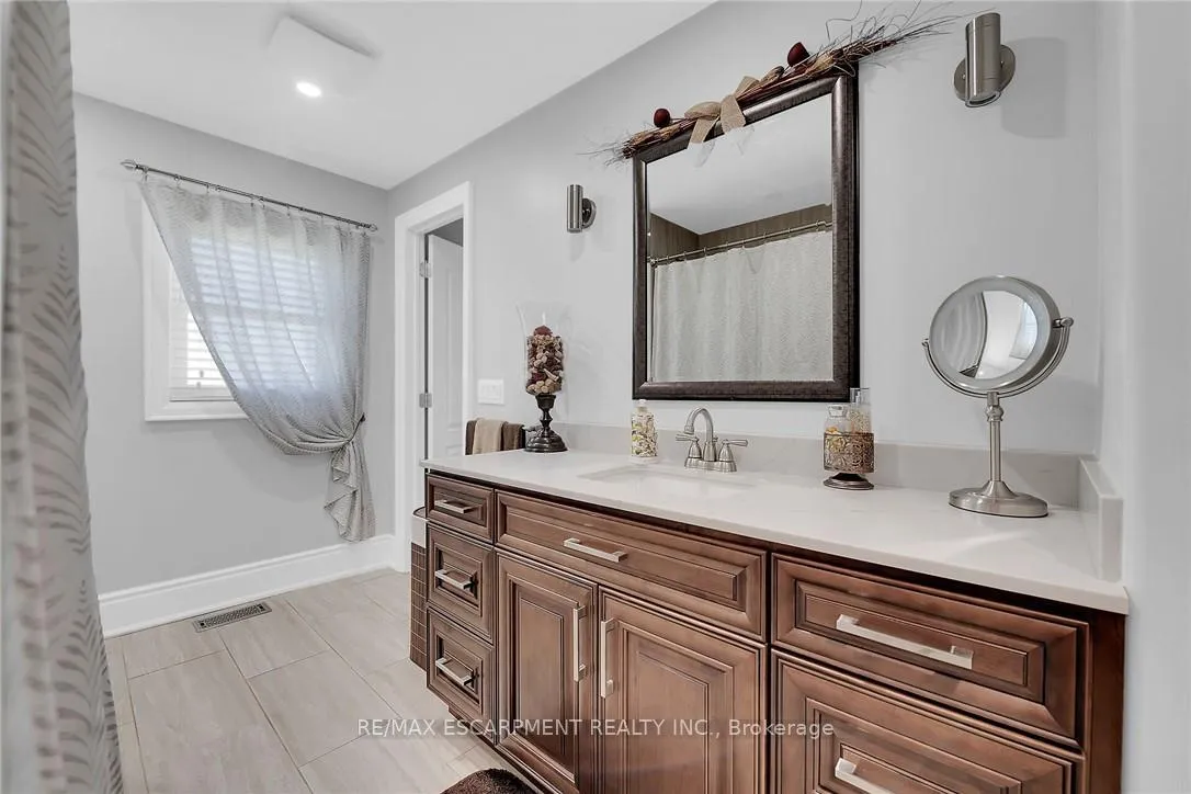 Photo 20 of 1866 Thompson Road, Norfolk, Townsend — HOMEH