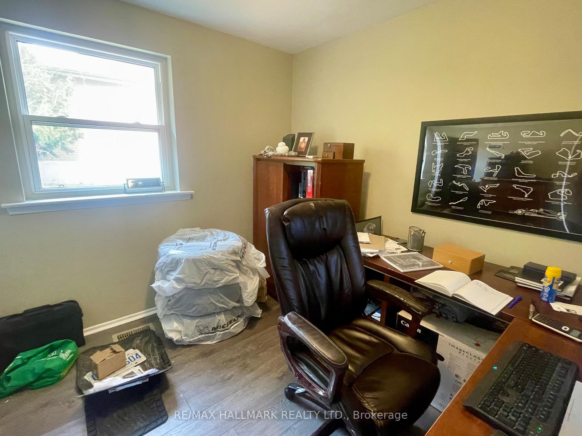 Photo 10 of 22 Boothbay Crescent, Newmarket, Central Newmarket — HOMEH