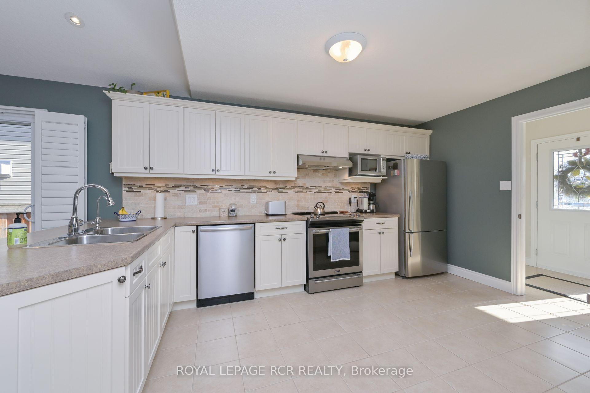 Photo 6 of 155 Gray Avenue, New Tecumseth, Alliston — HOMEH
