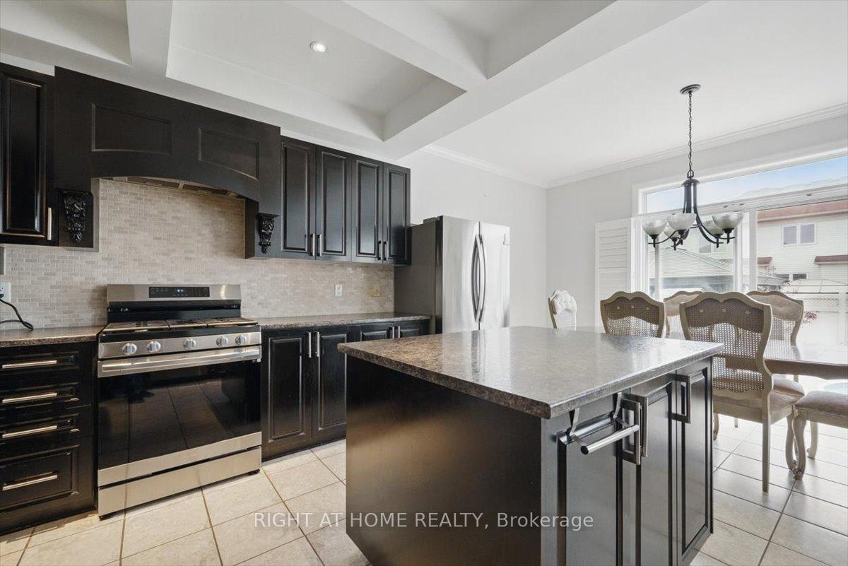 Photo 12 of 228 Wildcliff Way, Ottawa, Avalon East — HOMEH