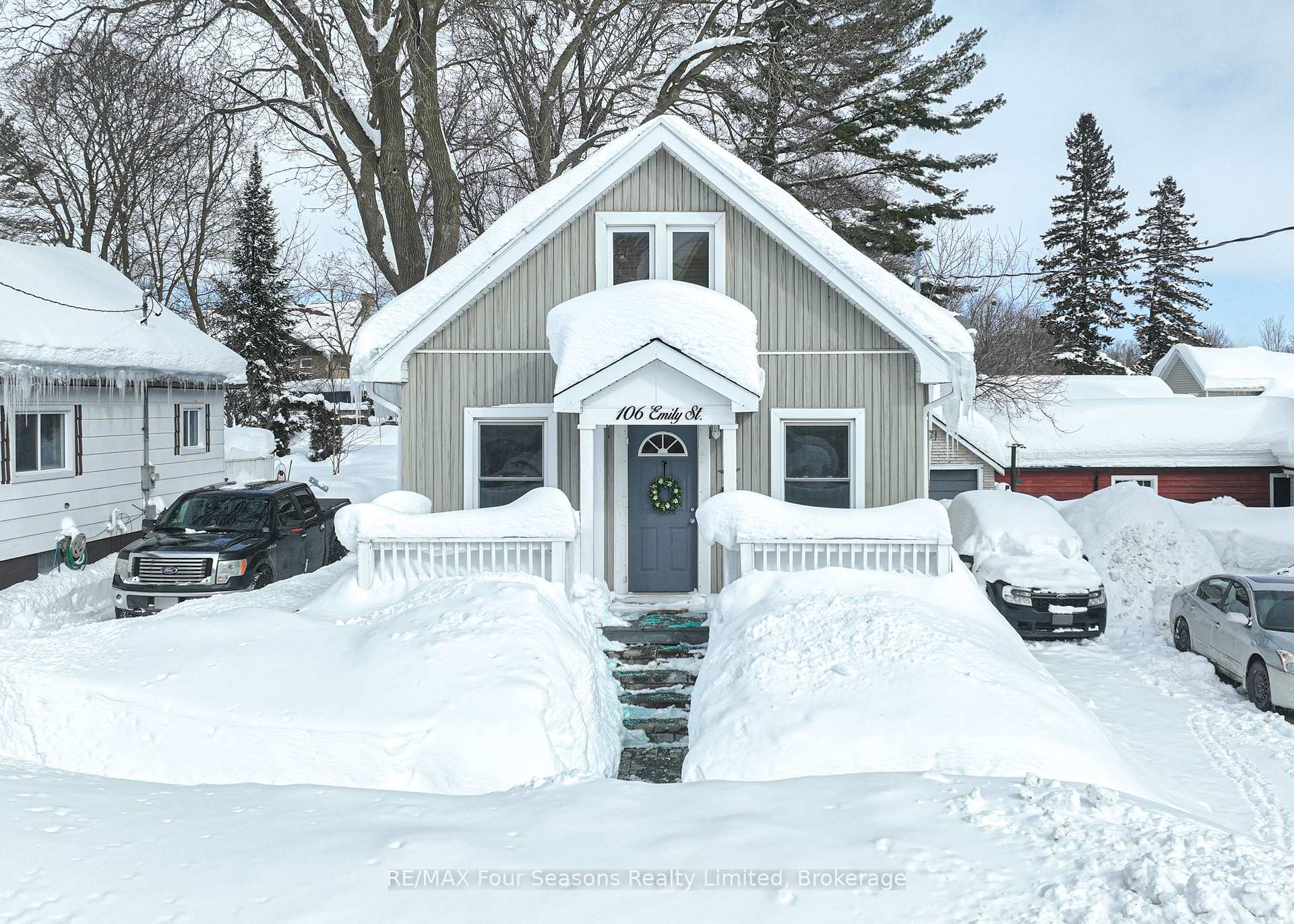 Photo 1 of 106 Emily Street, Orillia — HOMEH