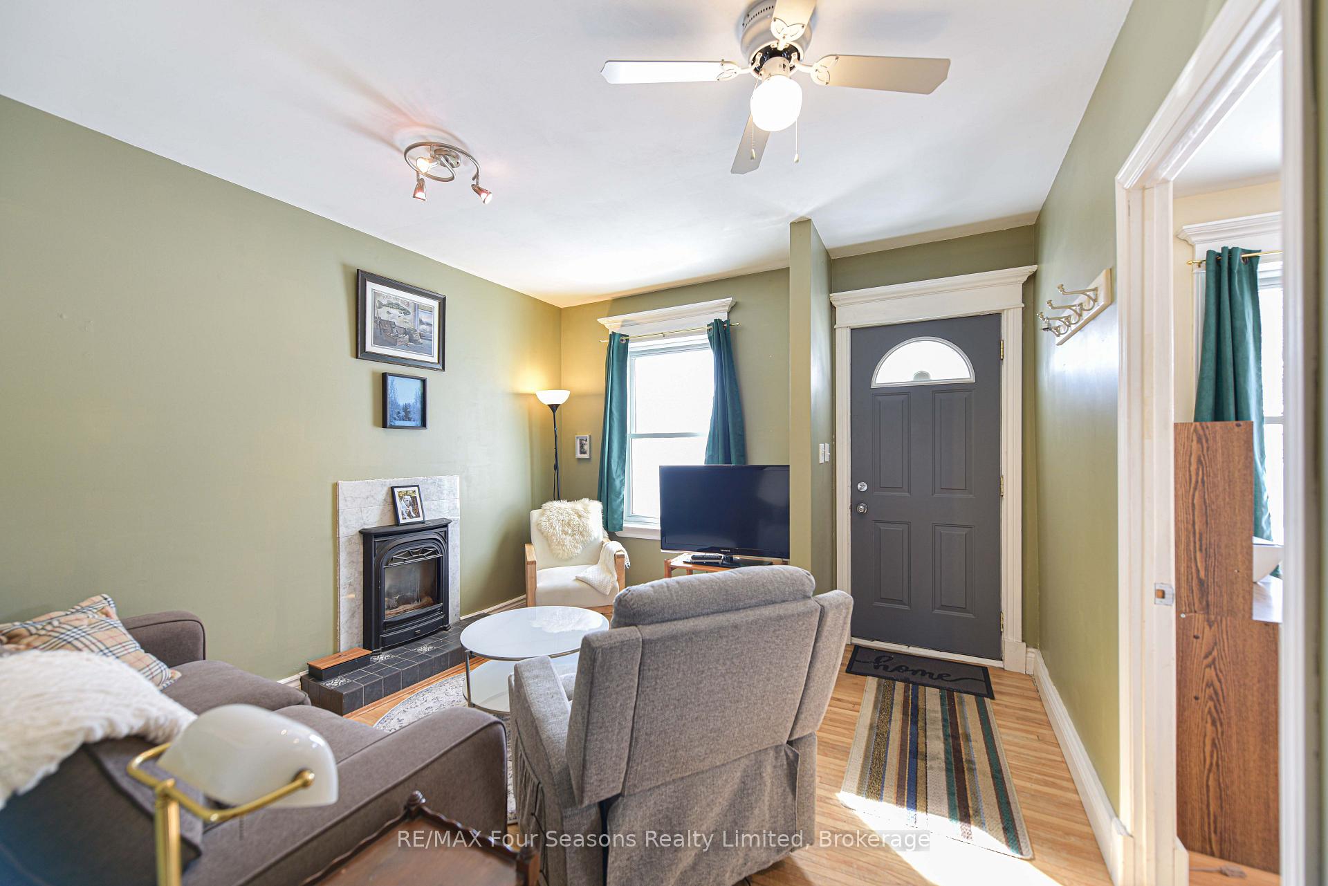 Photo 7 of 106 Emily Street, Orillia — HOMEH