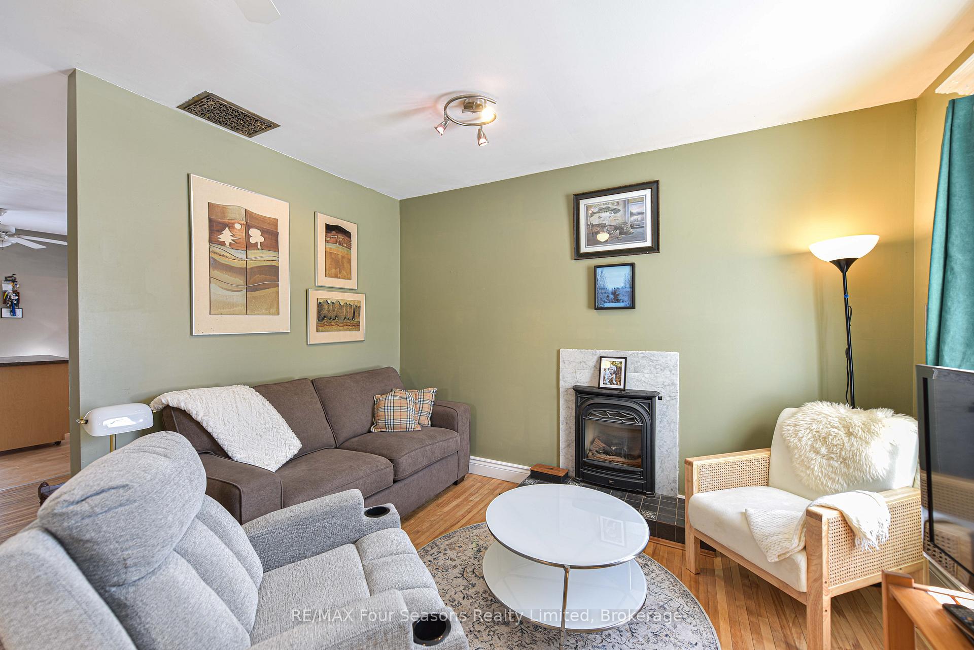 Photo 9 of 106 Emily Street, Orillia — HOMEH
