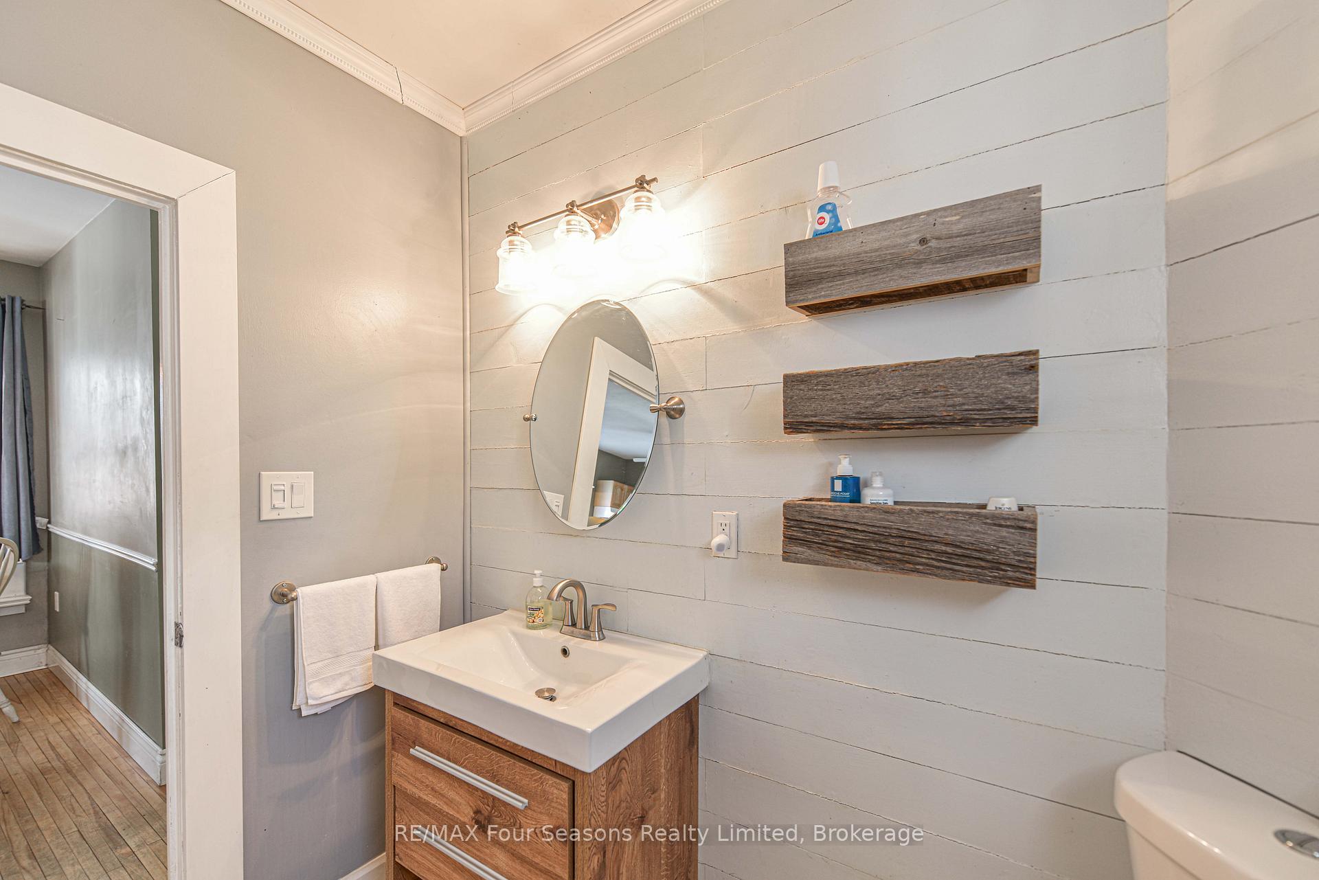 Photo 20 of 106 Emily Street, Orillia — HOMEH