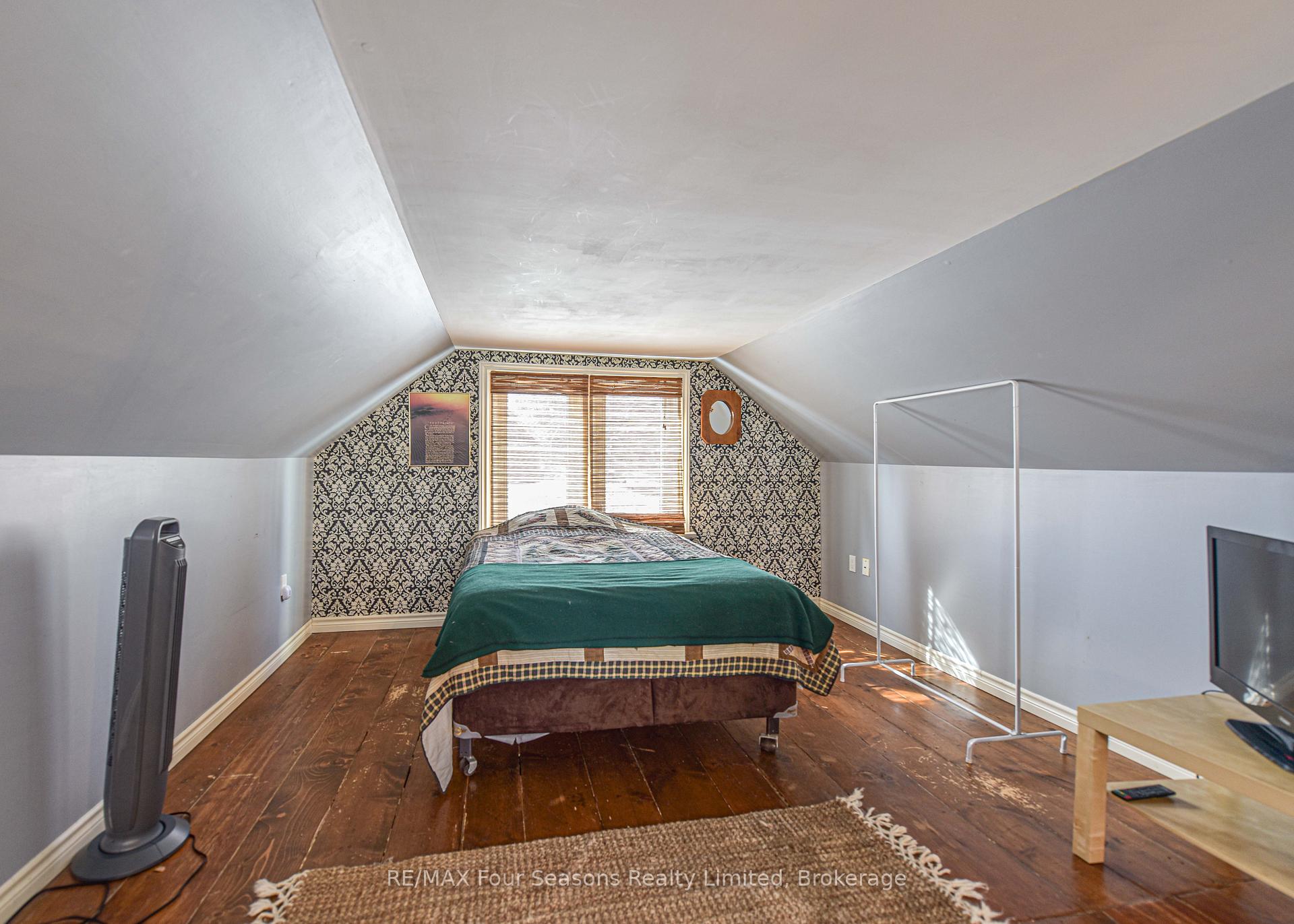 Photo 34 of 106 Emily Street, Orillia — HOMEH