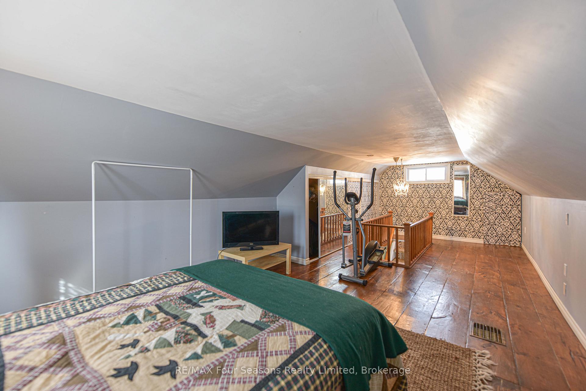 Photo 35 of 106 Emily Street, Orillia — HOMEH