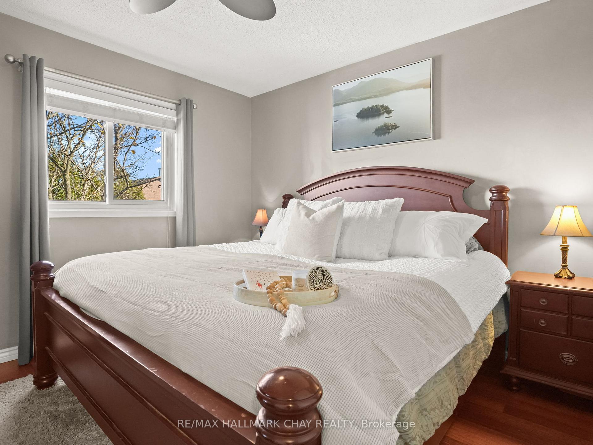 Photo 21 of 87 Mcknight Crescent, New Tecumseth, Tottenham — HOMEH