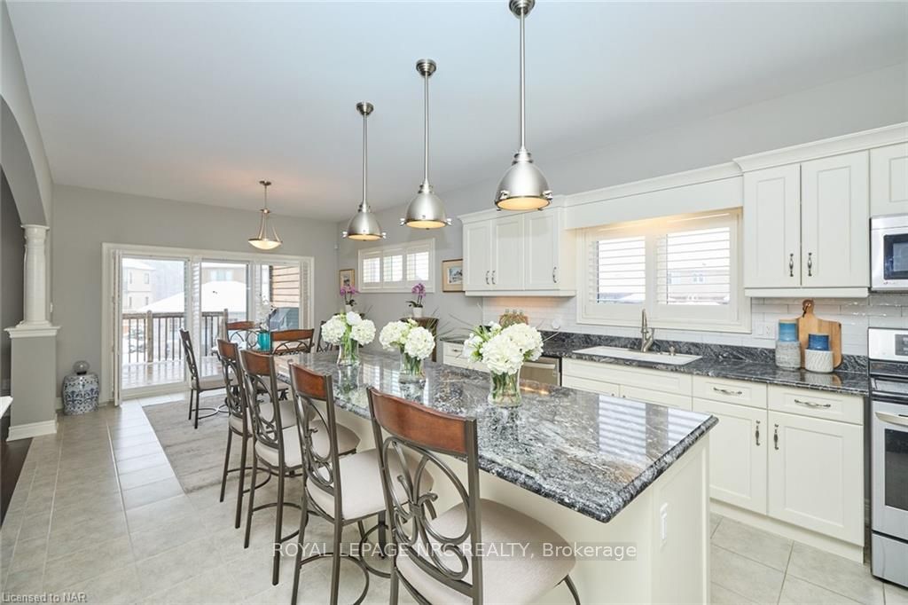 Photo 11 of 20 Joyce Crescent, Pelham, Fonthill — HOMEH