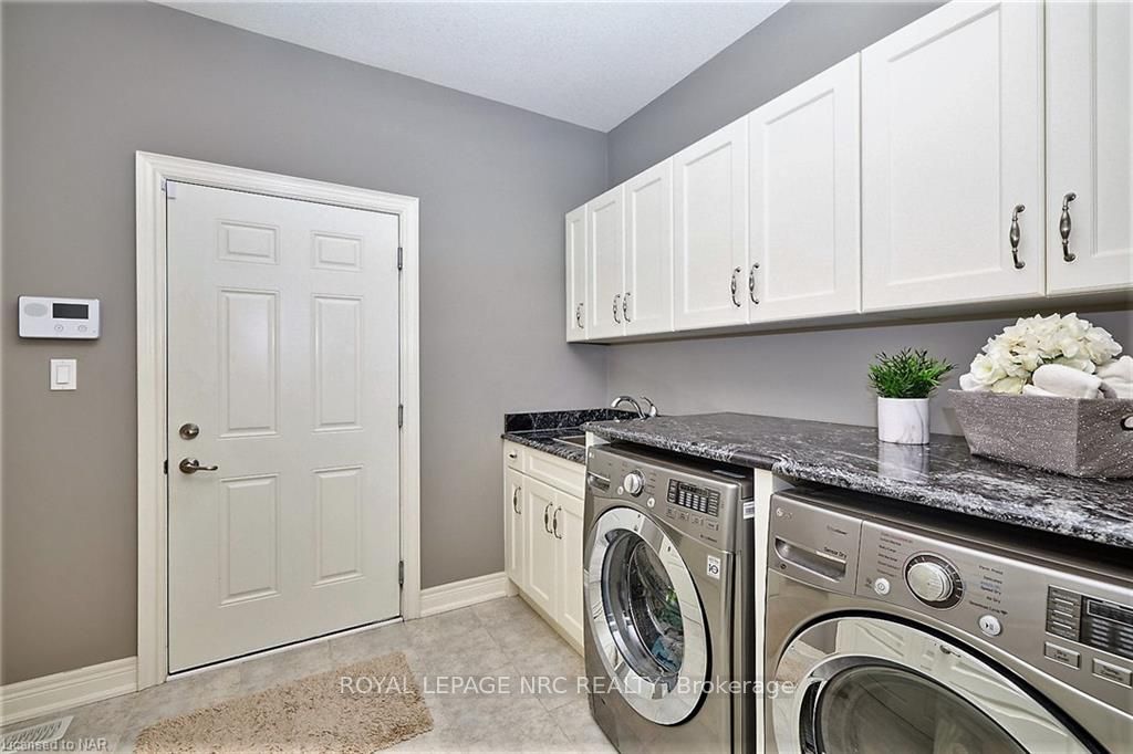 Photo 22 of 20 Joyce Crescent, Pelham, Fonthill — HOMEH