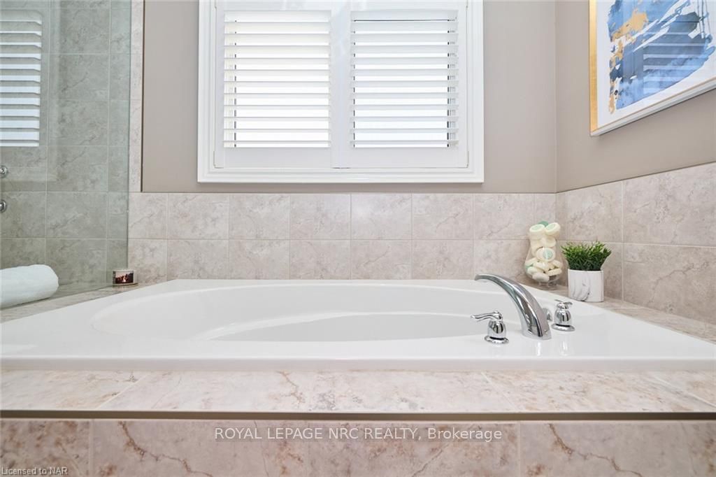 Photo 27 of 20 Joyce Crescent, Pelham, Fonthill — HOMEH