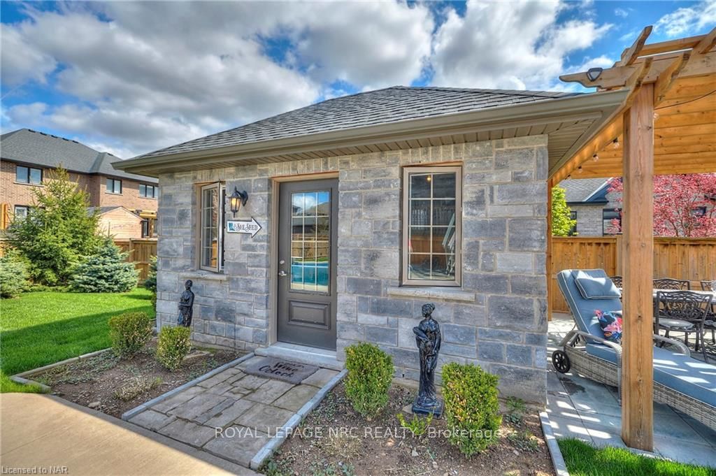 Photo 43 of 20 Joyce Crescent, Pelham, Fonthill — HOMEH