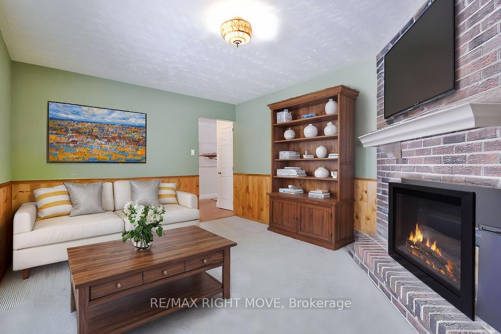 Photo 15 of 16 Free Drive, Orillia — HOMEH