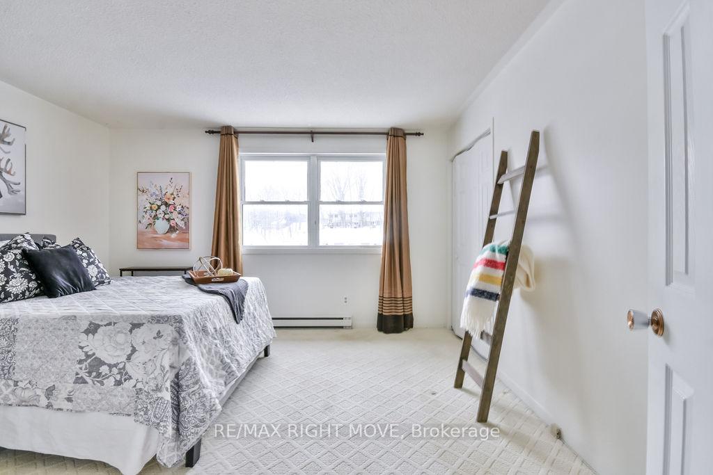 Photo 21 of 16 Free Drive, Orillia — HOMEH