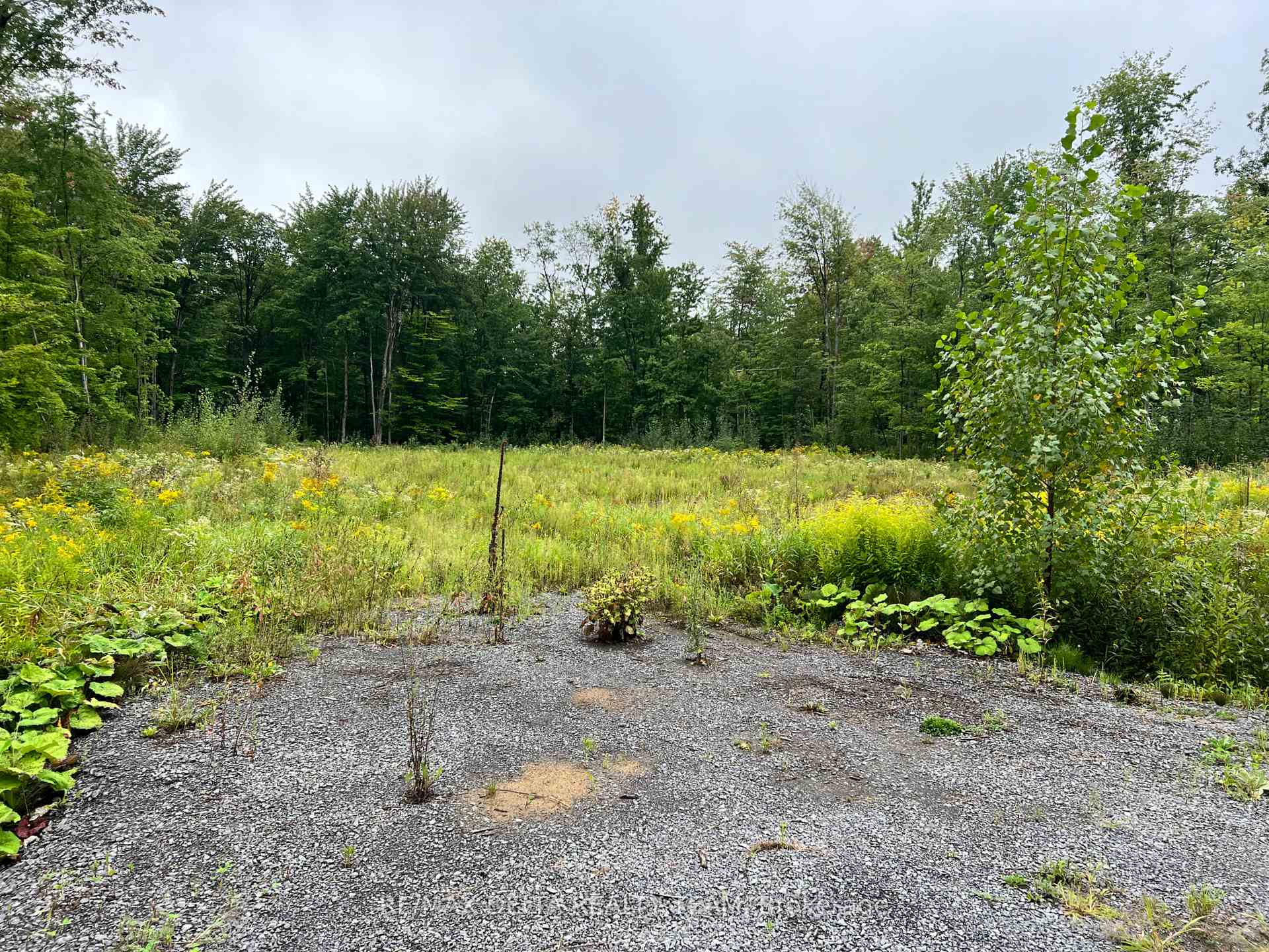 Photo 1 of 1610 Kinsella Drive, Ottawa, Cumberland Estates — HOMEH