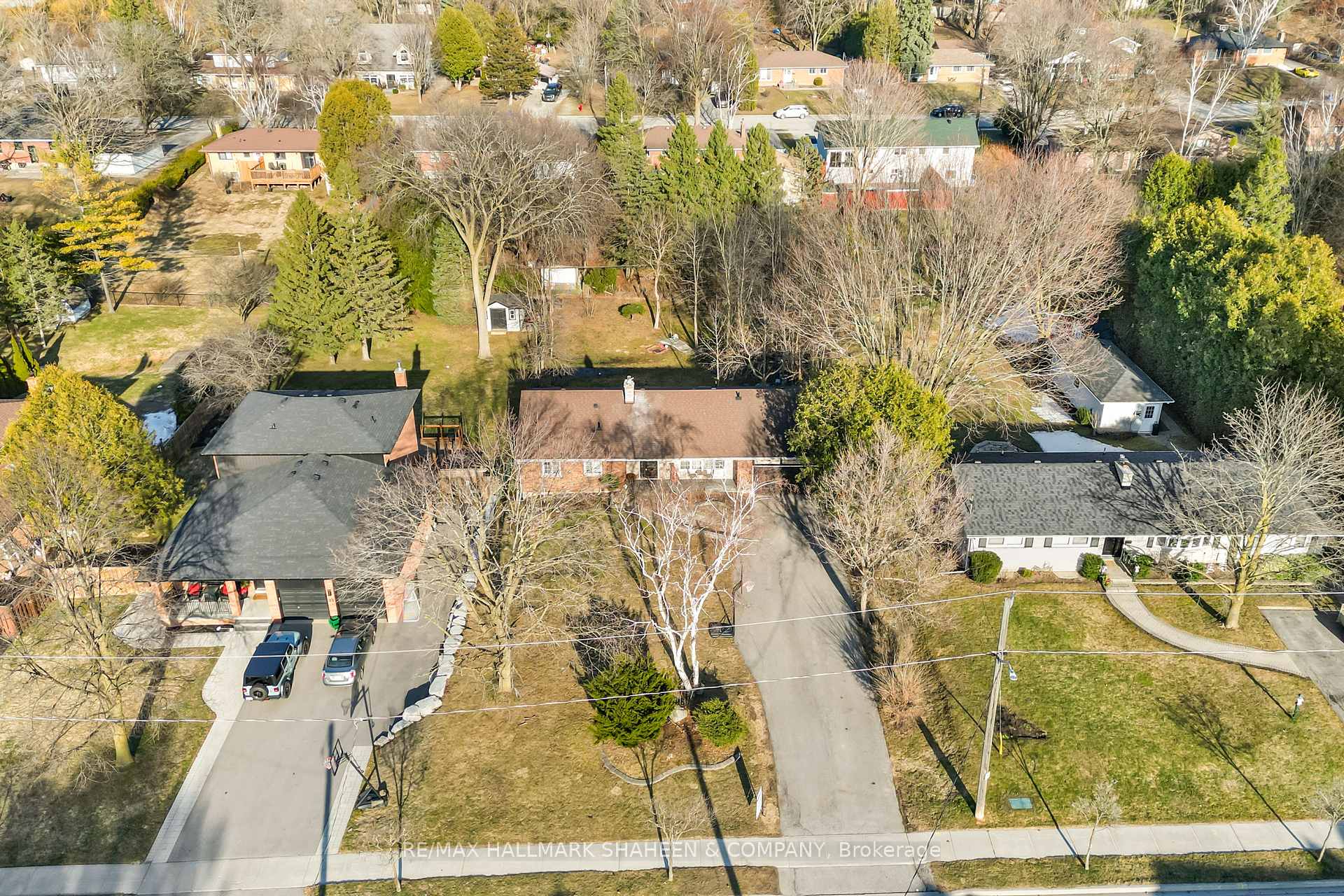 Photo 5 of 89 Howard Road, Newmarket, Huron Heights-Leslie Valley — HOMEH