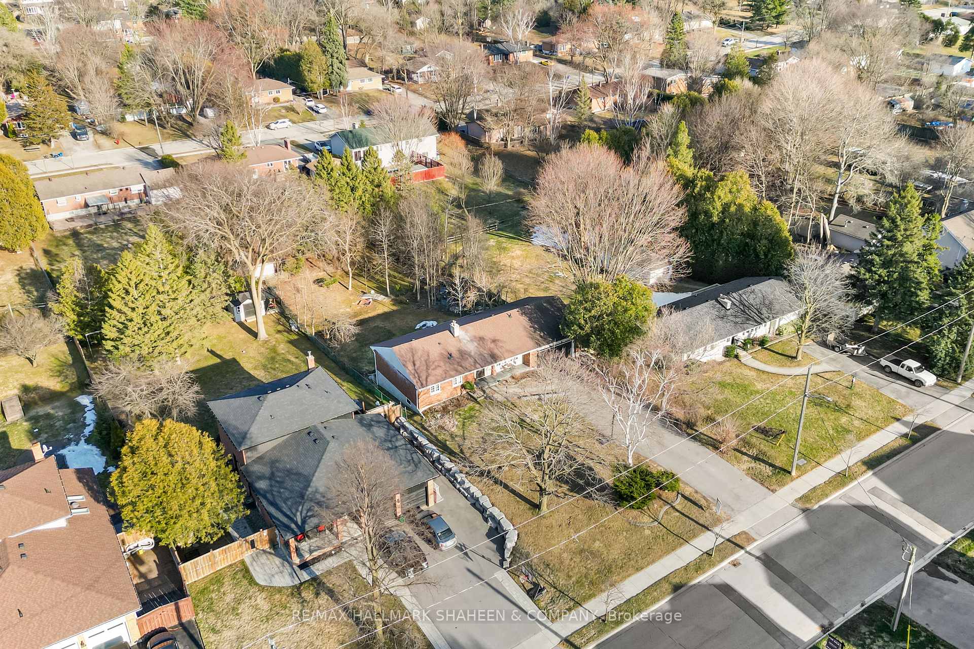 Photo 6 of 89 Howard Road, Newmarket, Huron Heights-Leslie Valley — HOMEH